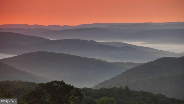 MOUNTAIN MEADOWS - Residential