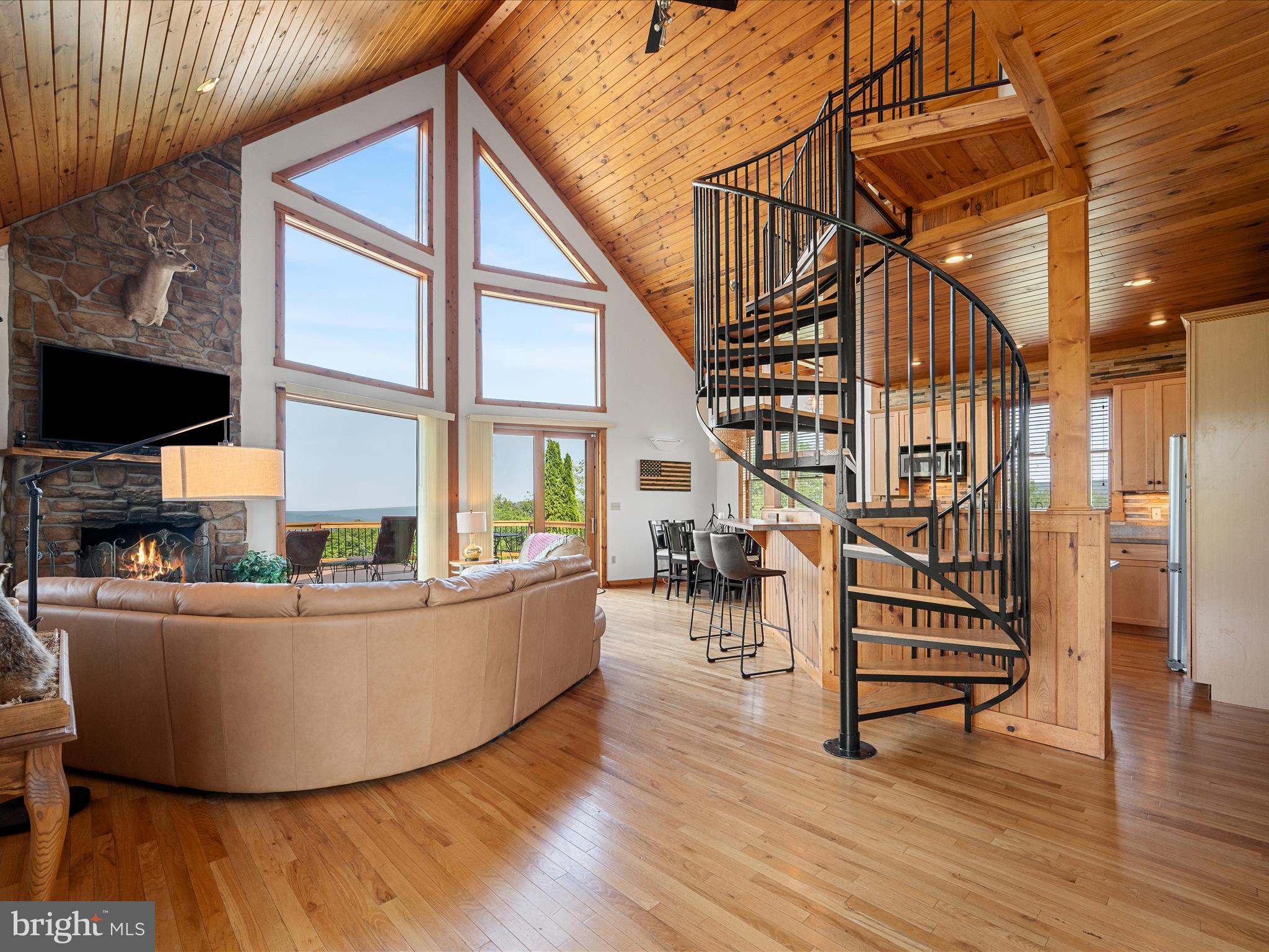 MOUNTAIN MEADOWS - Residential