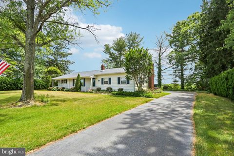 Homes For Sale - 4201 Genoa Avenue<br/> VINELAND, NJ 08361