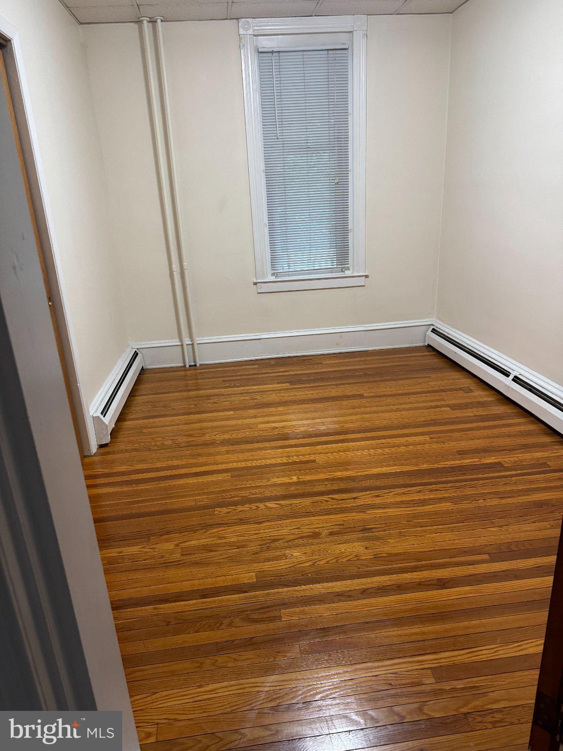442 WALNUT STREET 1ST FLOOR