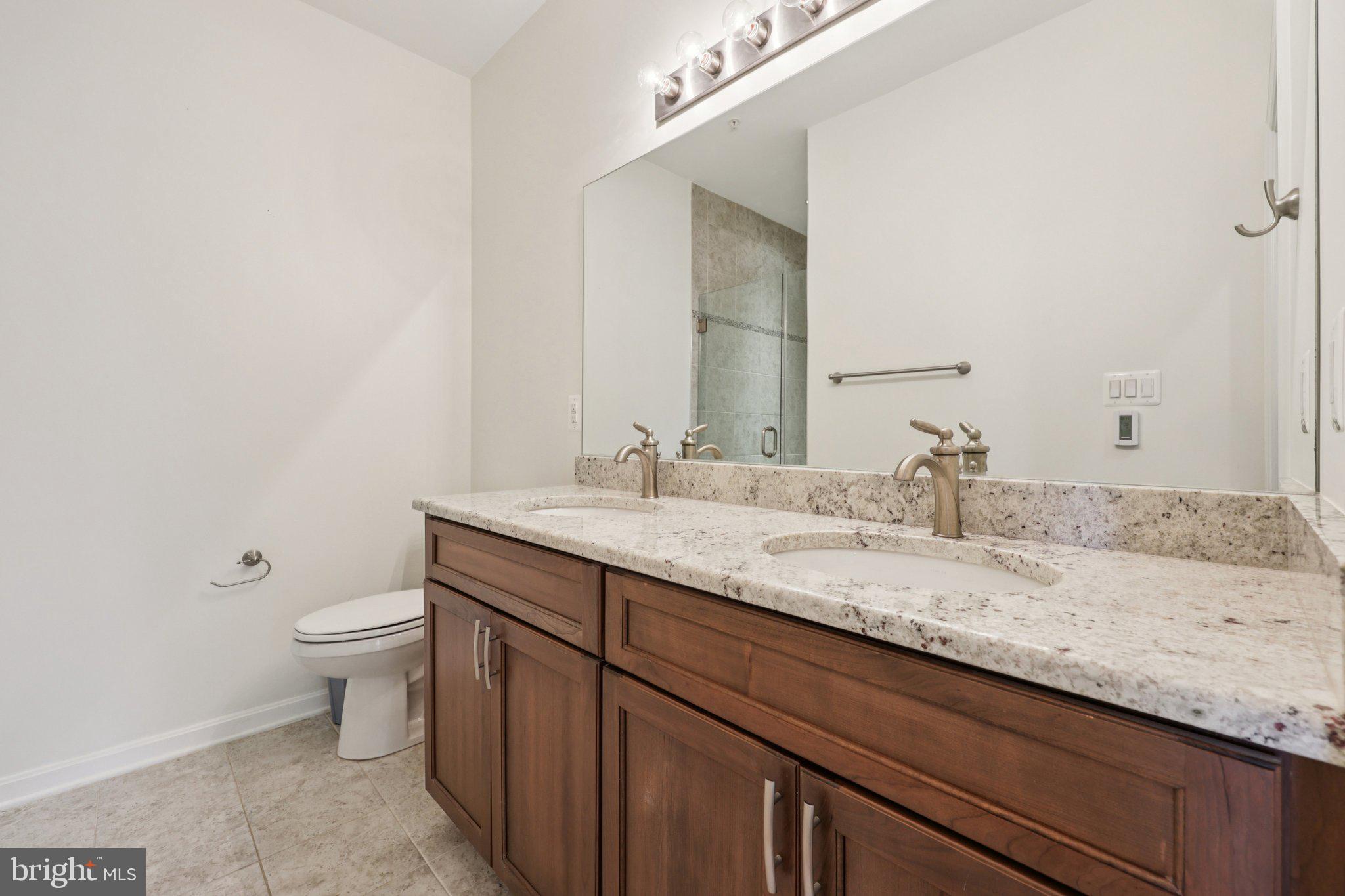 LANSDOWNE WOODS LEISURE WORLD - Residential