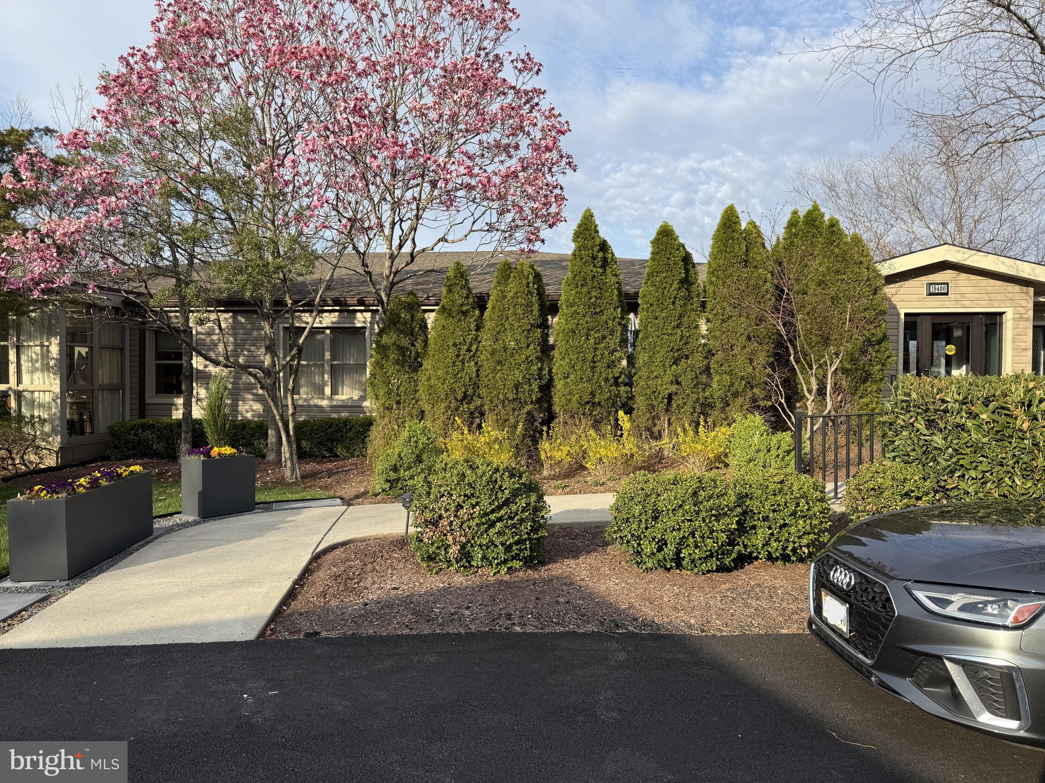 LANSDOWNE WOODS LEISURE WORLD - Residential