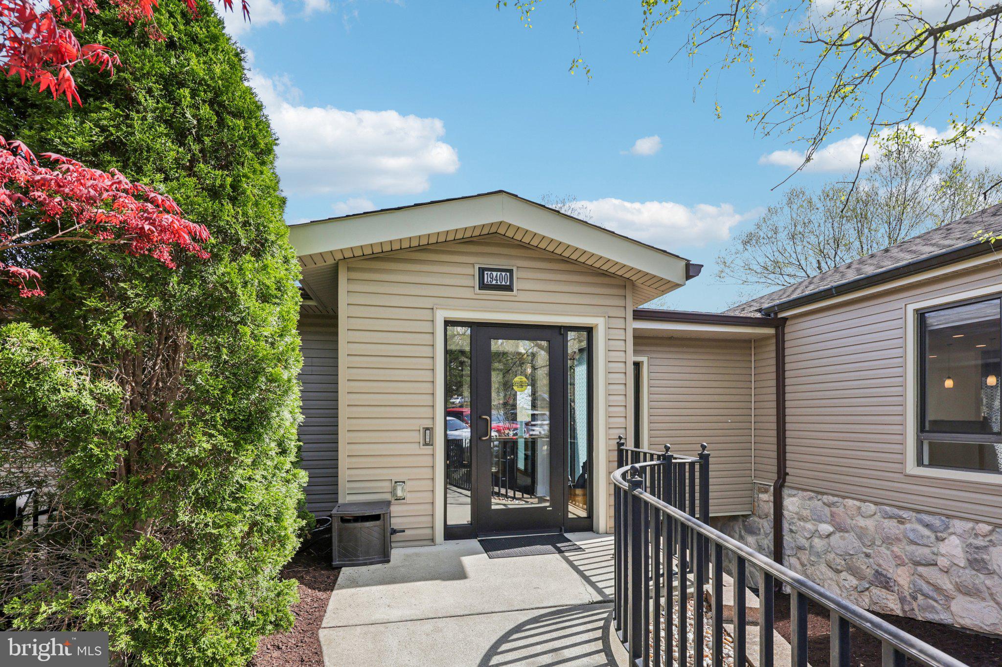 LANSDOWNE WOODS LEISURE WORLD - Residential