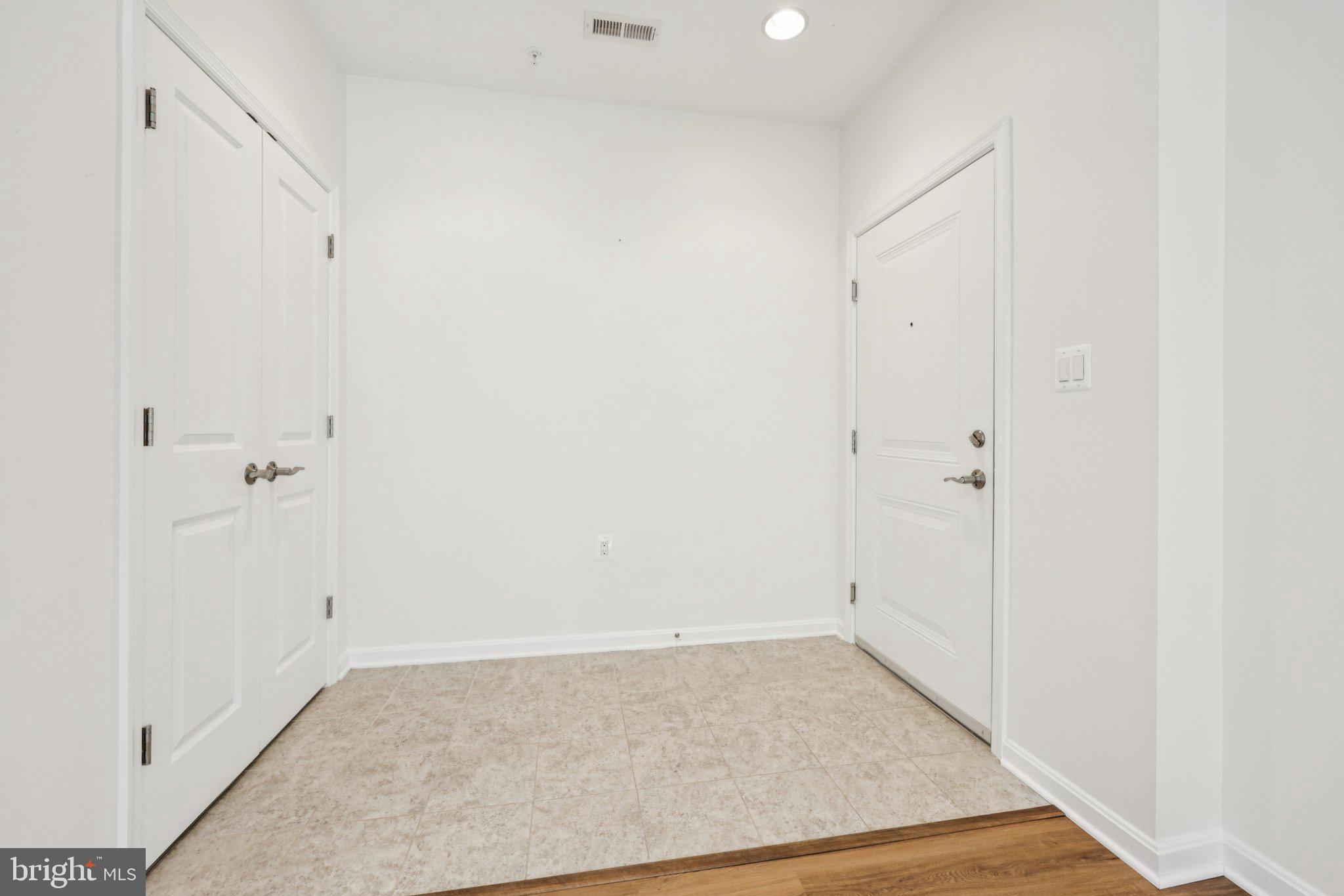 LANSDOWNE WOODS LEISURE WORLD - Residential