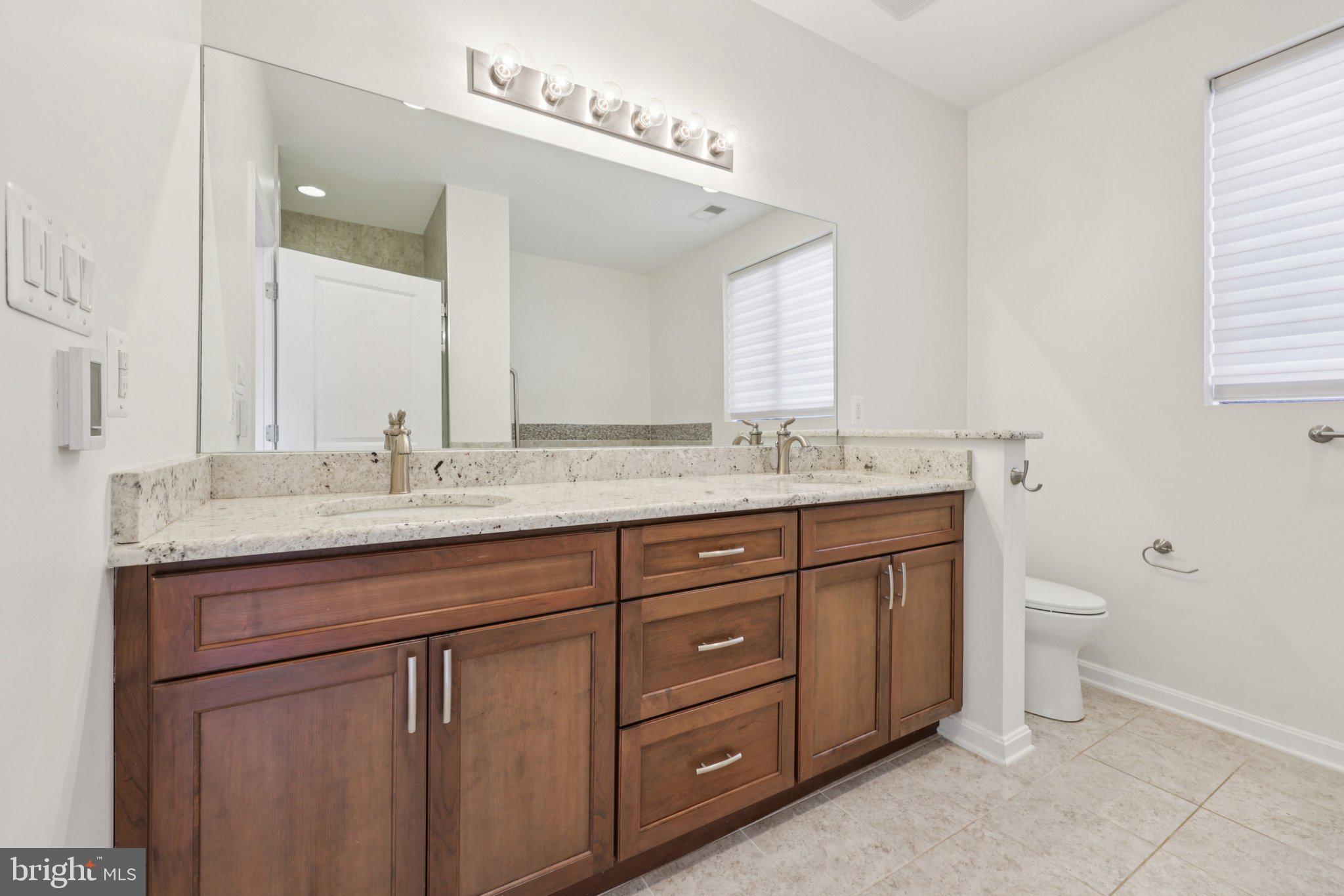 LANSDOWNE WOODS LEISURE WORLD - Residential