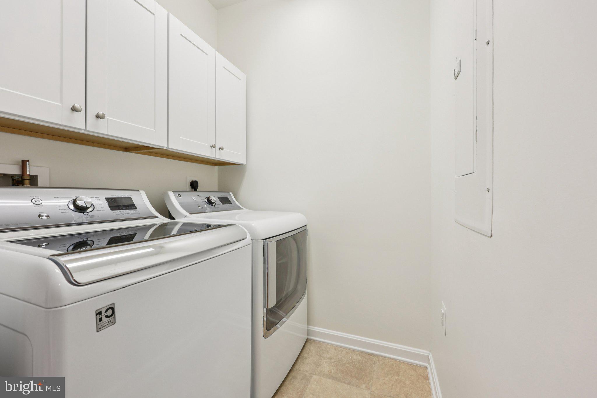 LANSDOWNE WOODS LEISURE WORLD - Residential