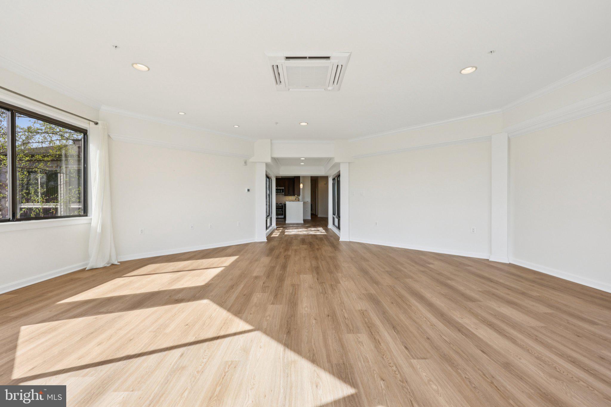 LANSDOWNE WOODS LEISURE WORLD - Residential