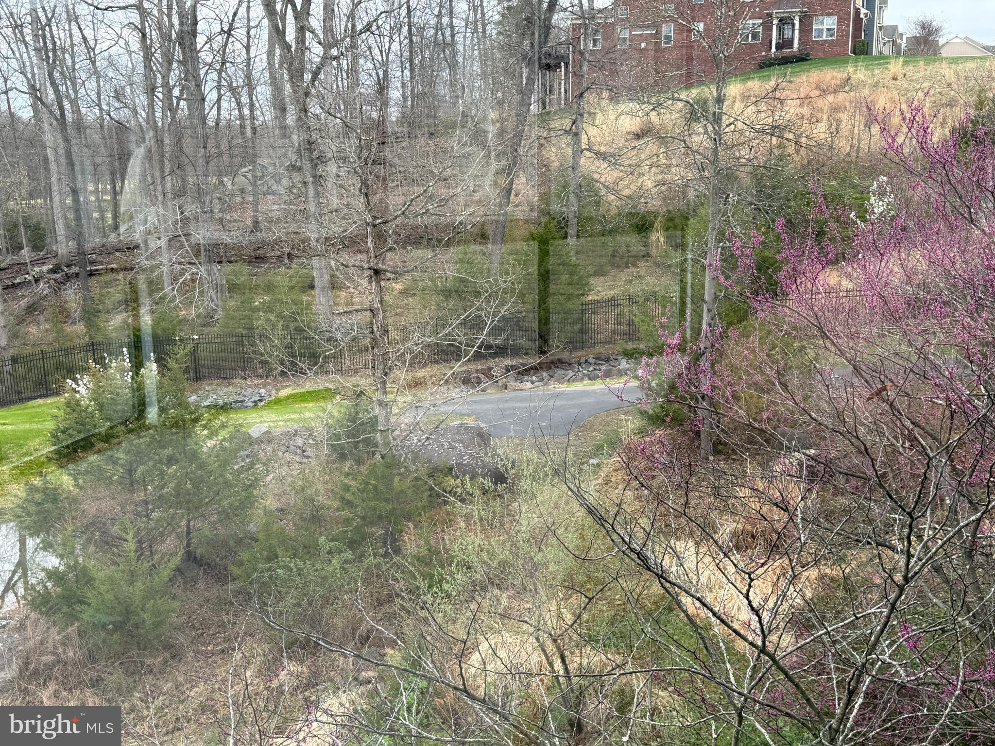 LANSDOWNE WOODS LEISURE WORLD - Residential