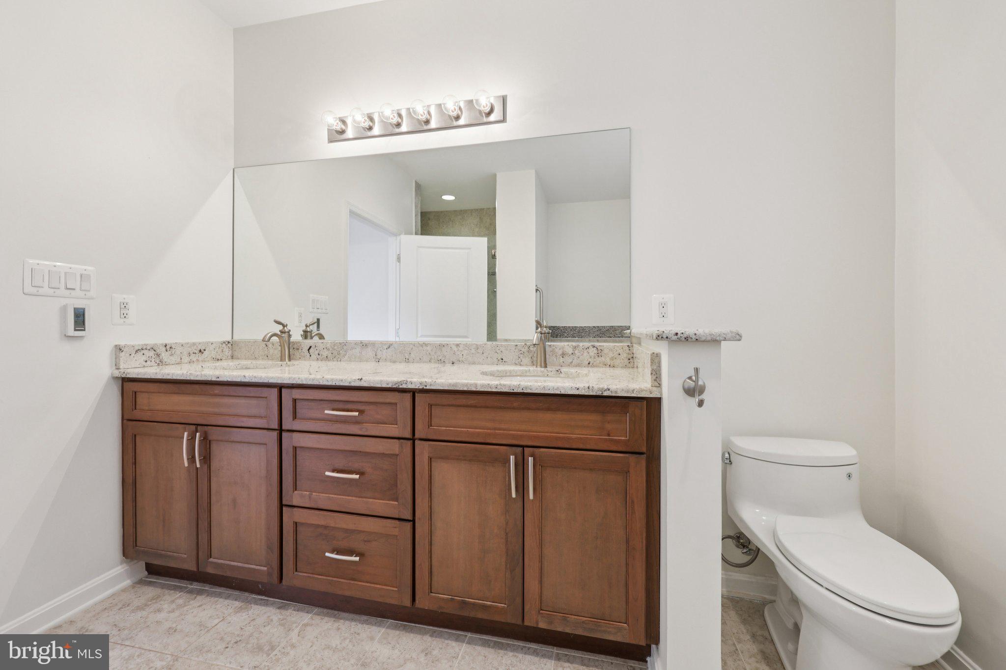 LANSDOWNE WOODS LEISURE WORLD - Residential