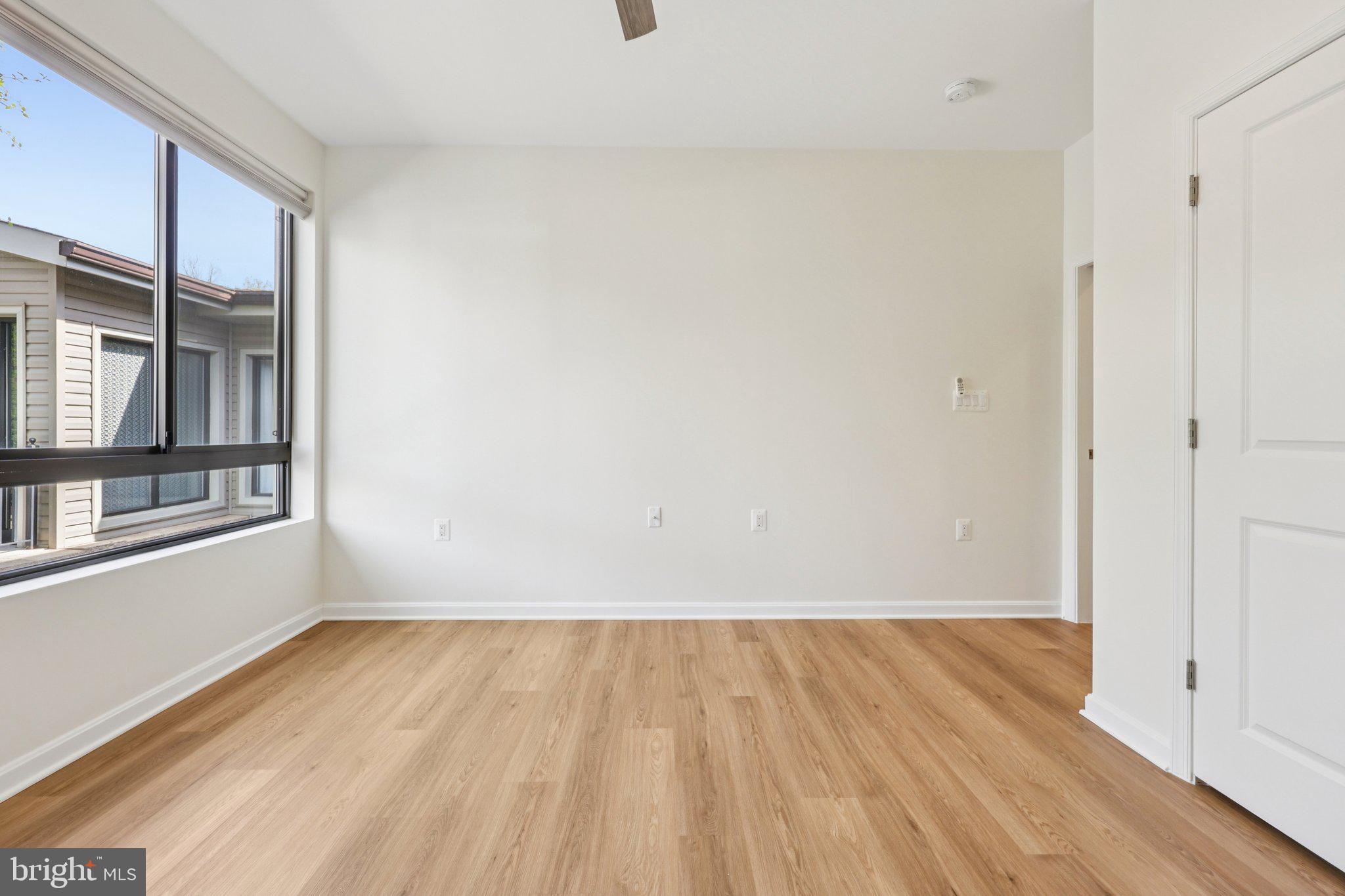 LANSDOWNE WOODS LEISURE WORLD - Residential