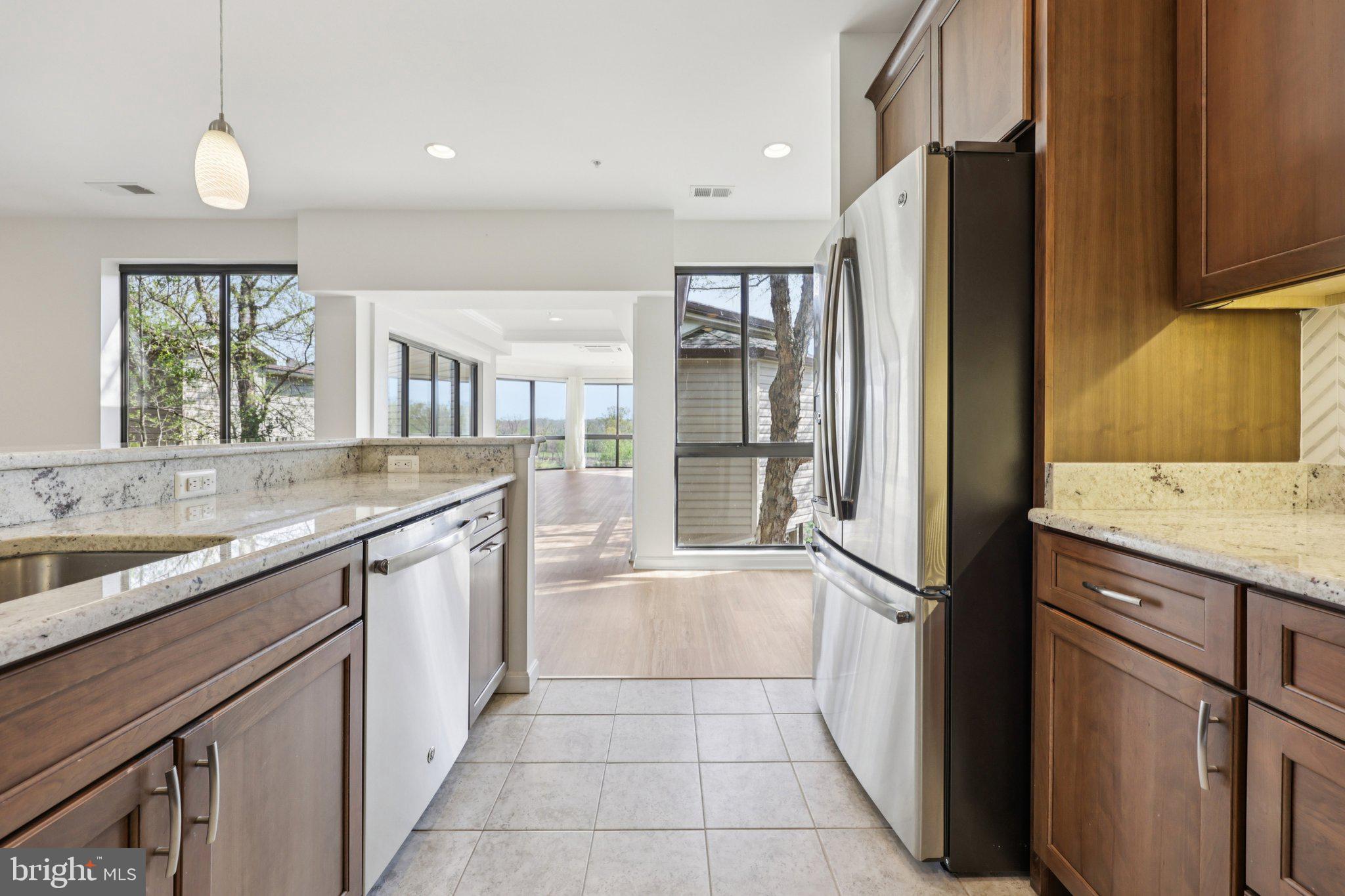 LANSDOWNE WOODS LEISURE WORLD - Residential