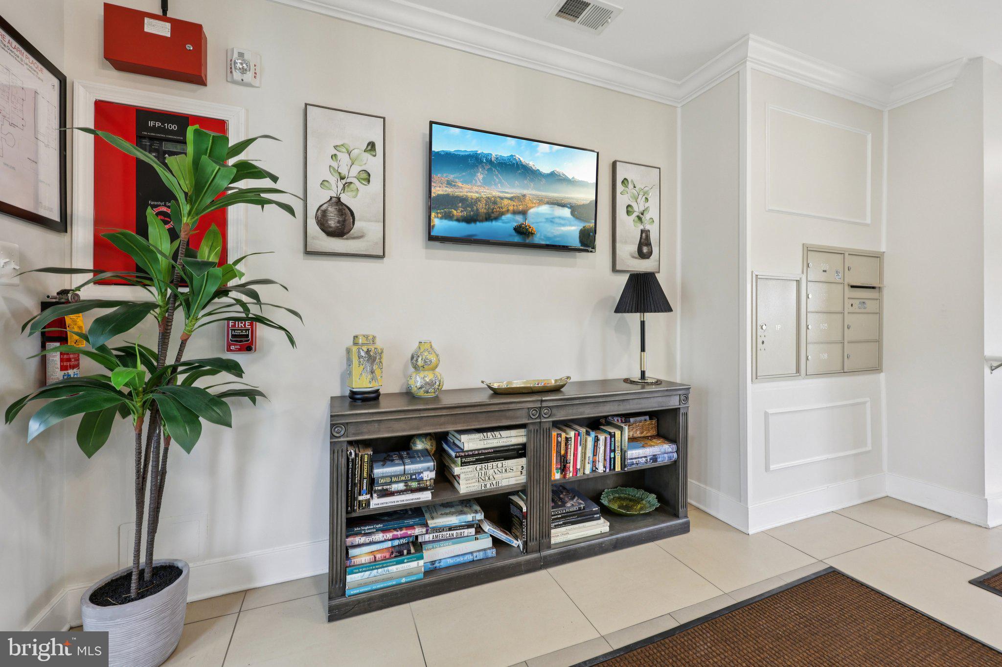 LANSDOWNE WOODS LEISURE WORLD - Residential