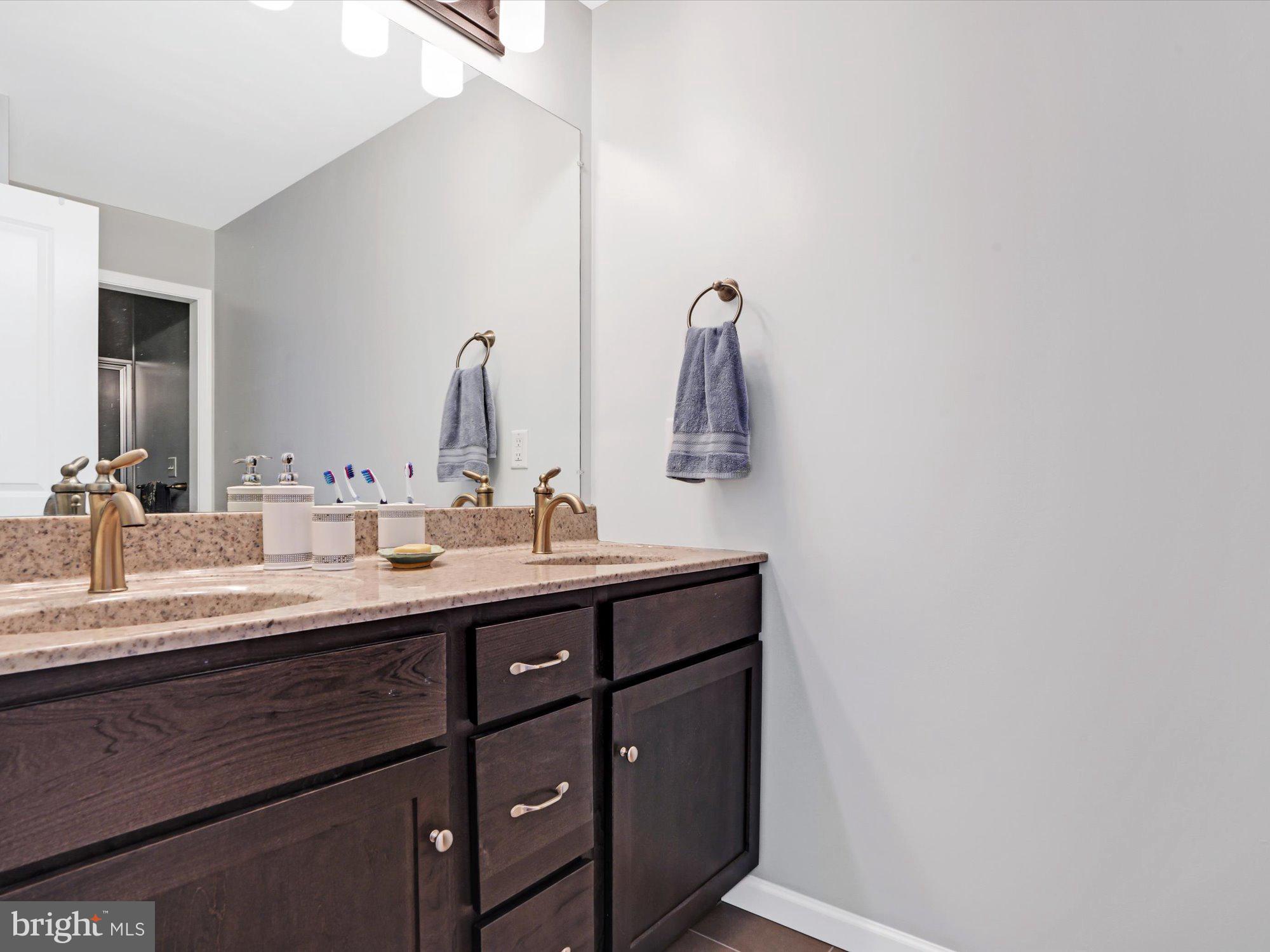 LANDOVER - Residential