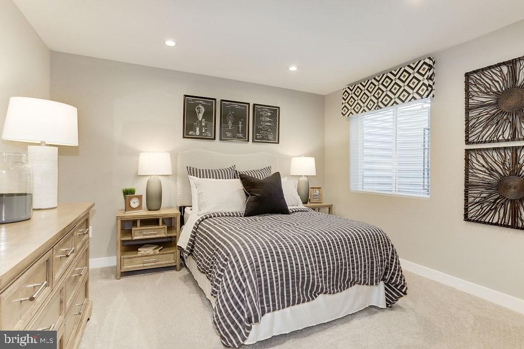 THE LAKES AT MARTINSBURG - Residential