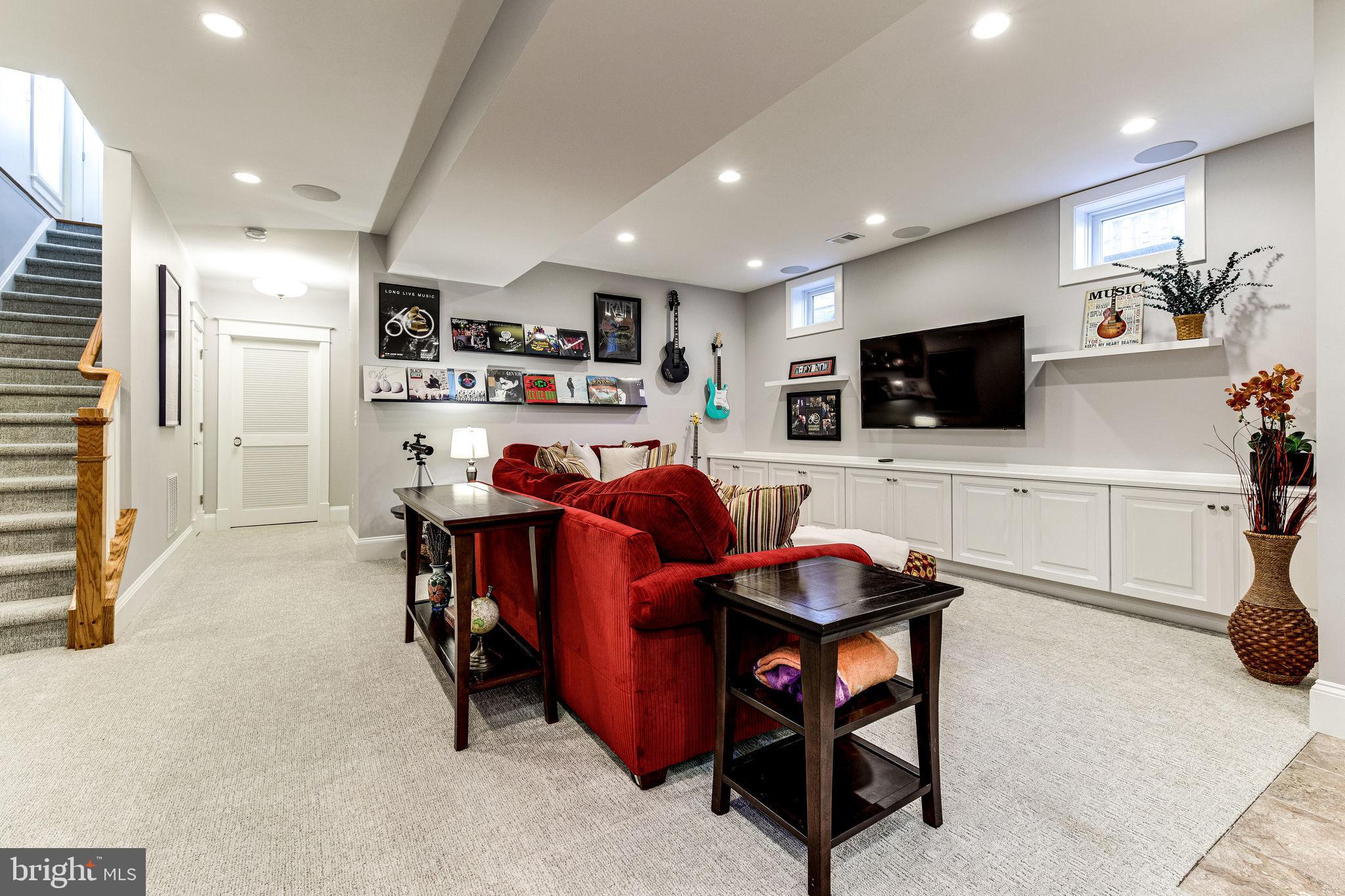 ROSEMONT - Residential