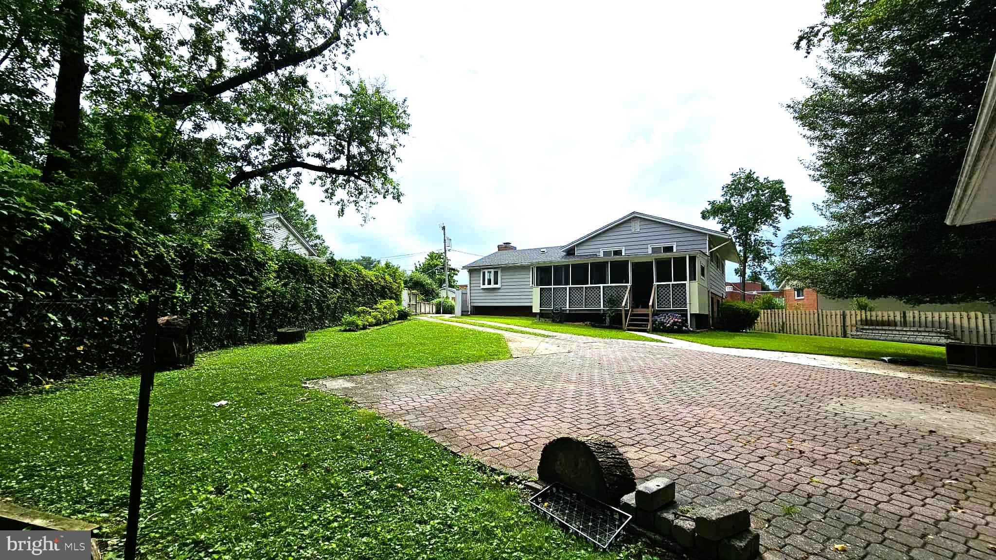 ROCART TERRACE - Residential