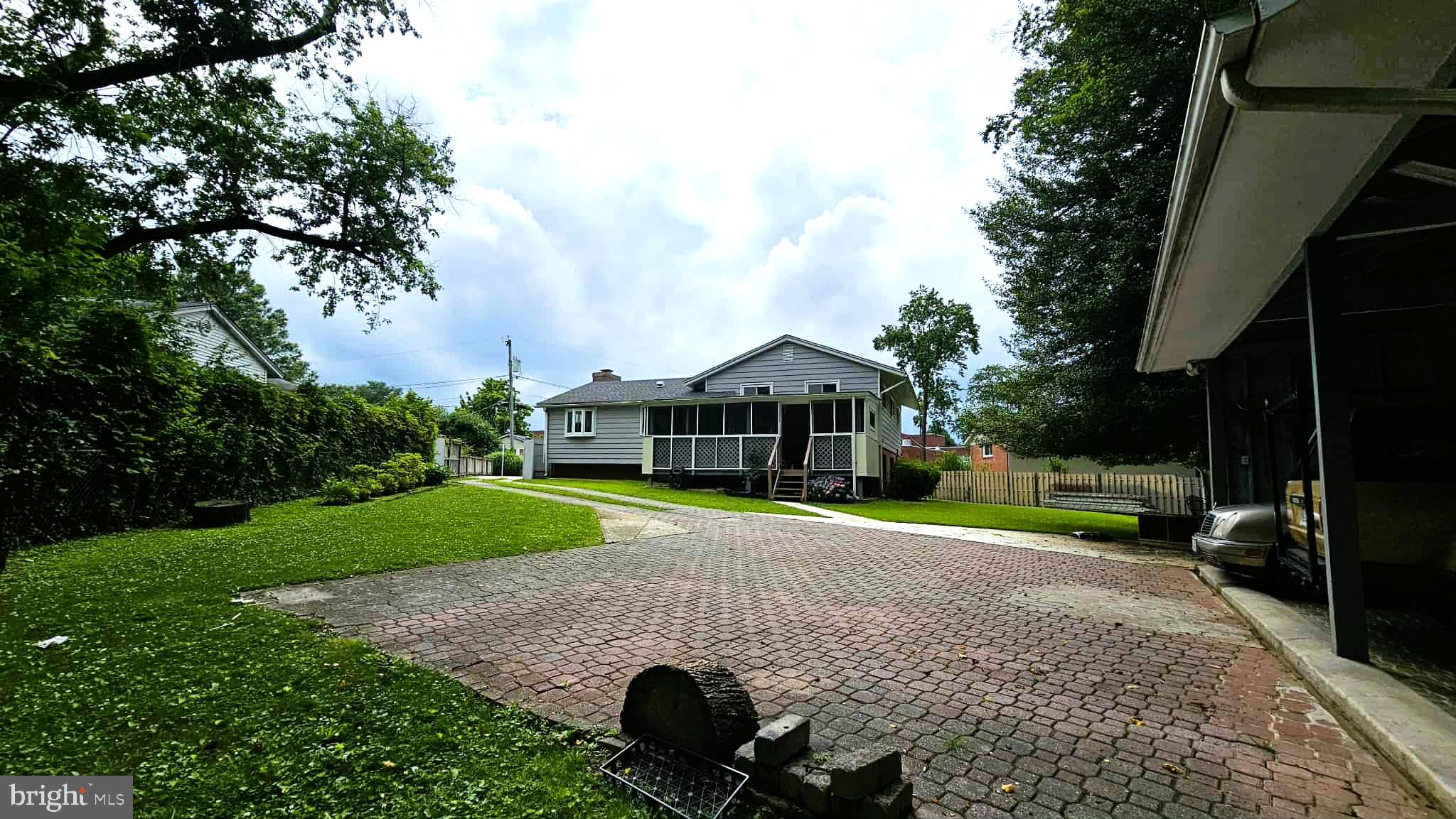 ROCART TERRACE - Residential