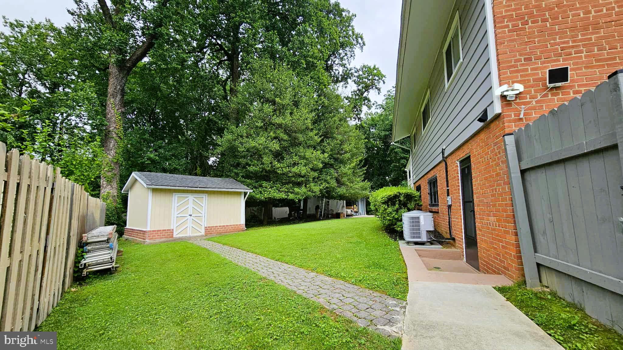 ROCART TERRACE - Residential