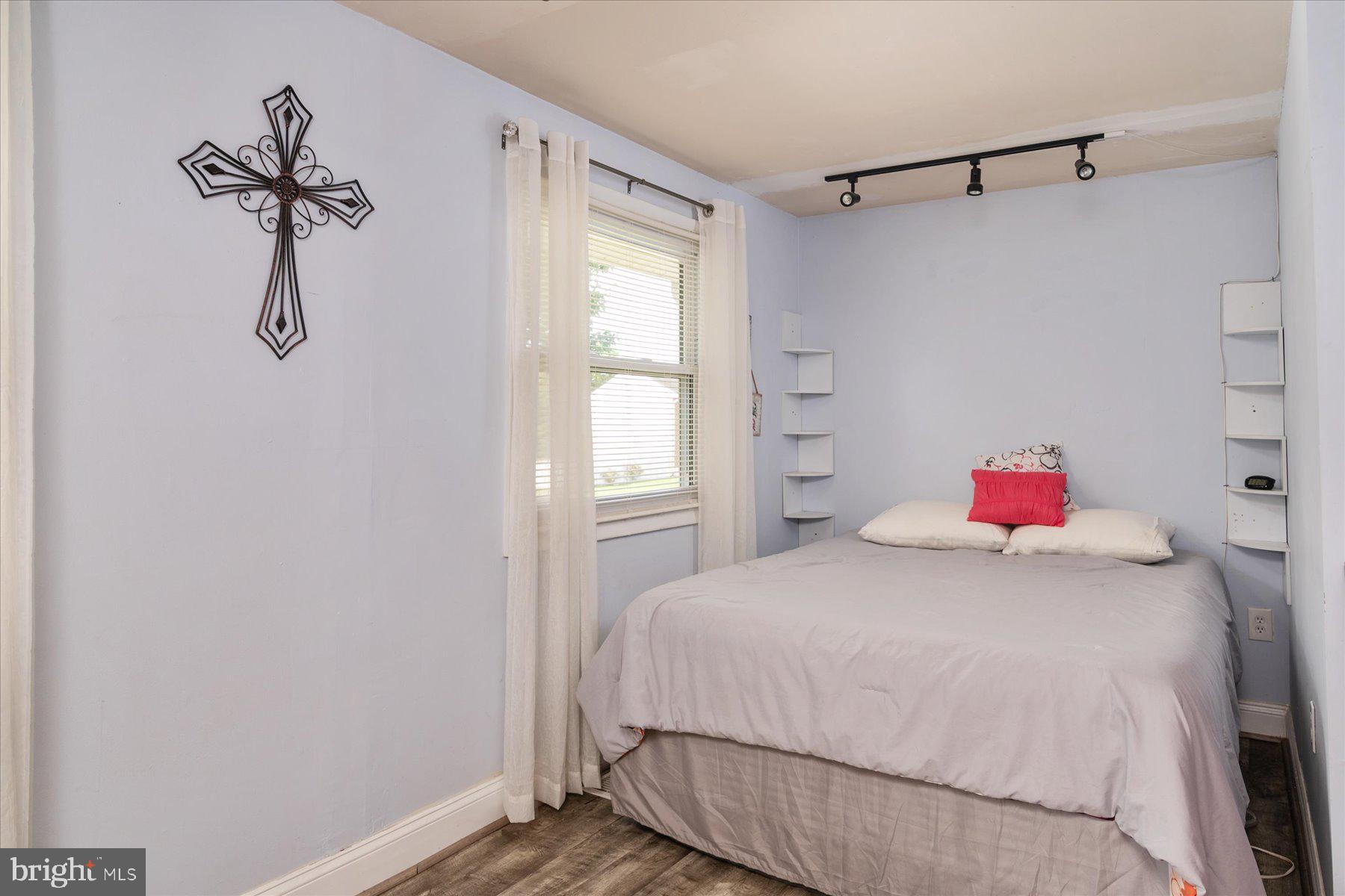 ROCK CREEK ESTATES - Residential