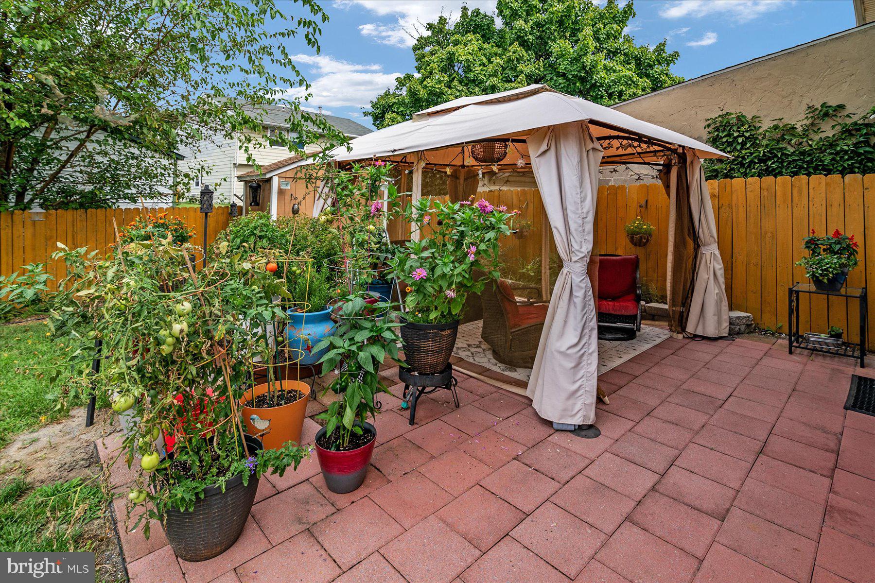 ROCK CREEK ESTATES - Residential