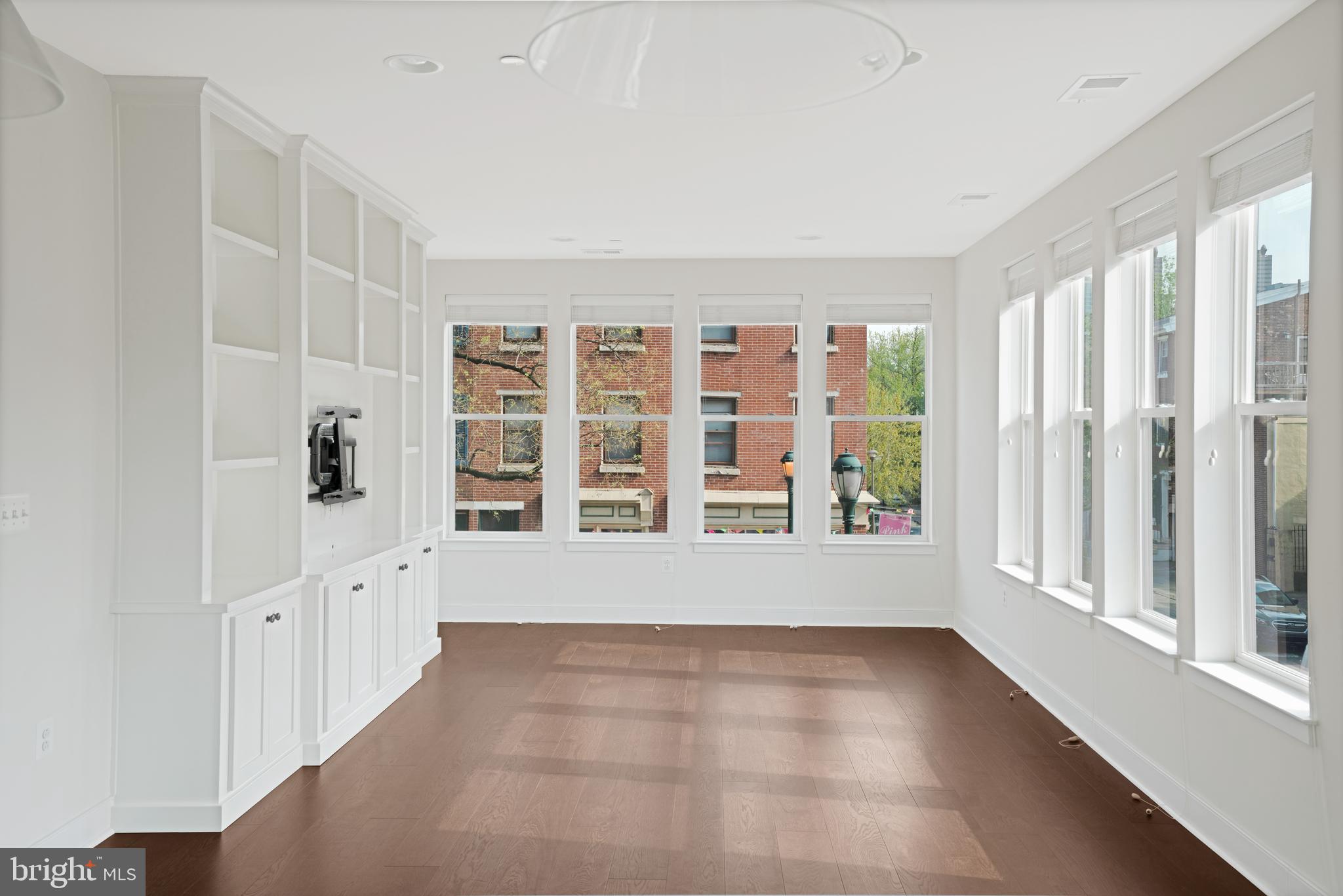 2400 SOUTH - Residential