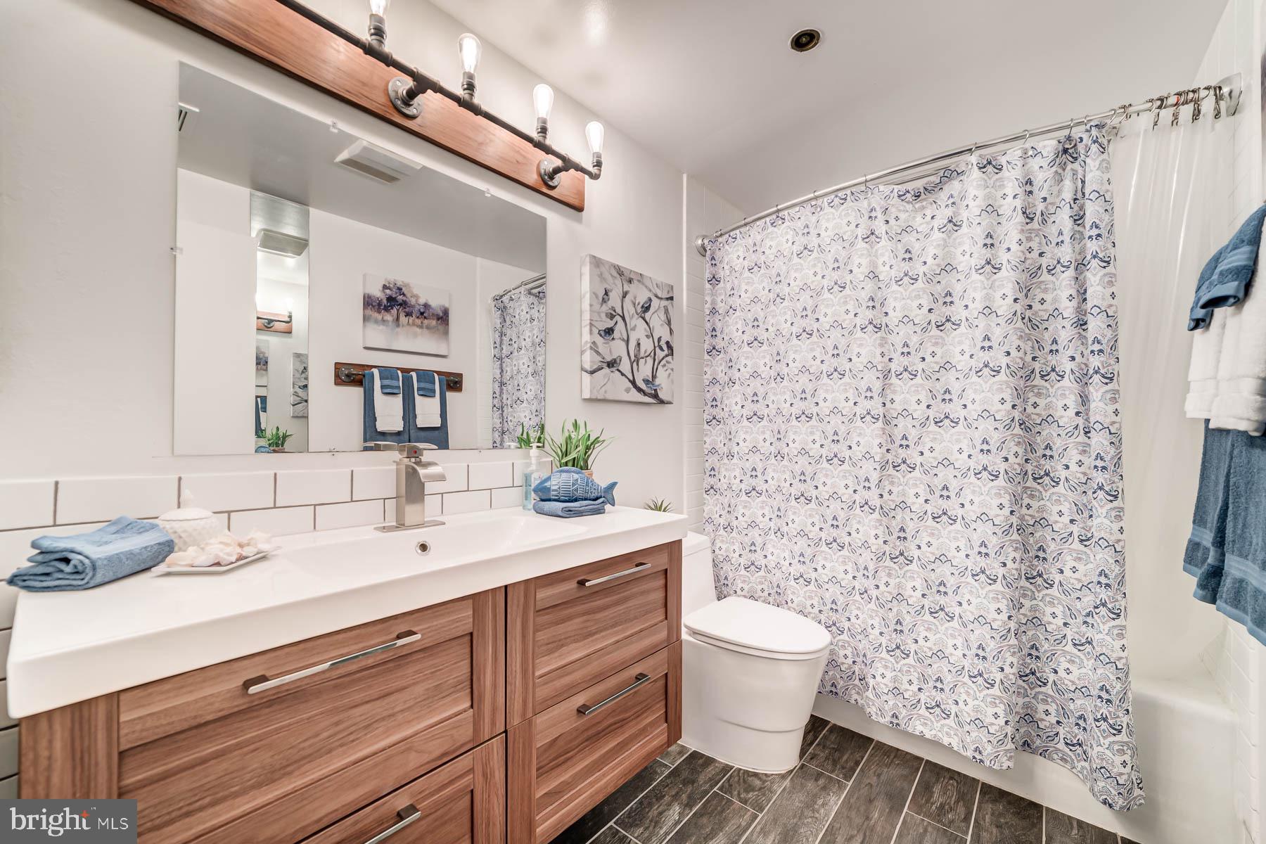 CRYSTAL PARK - Residential