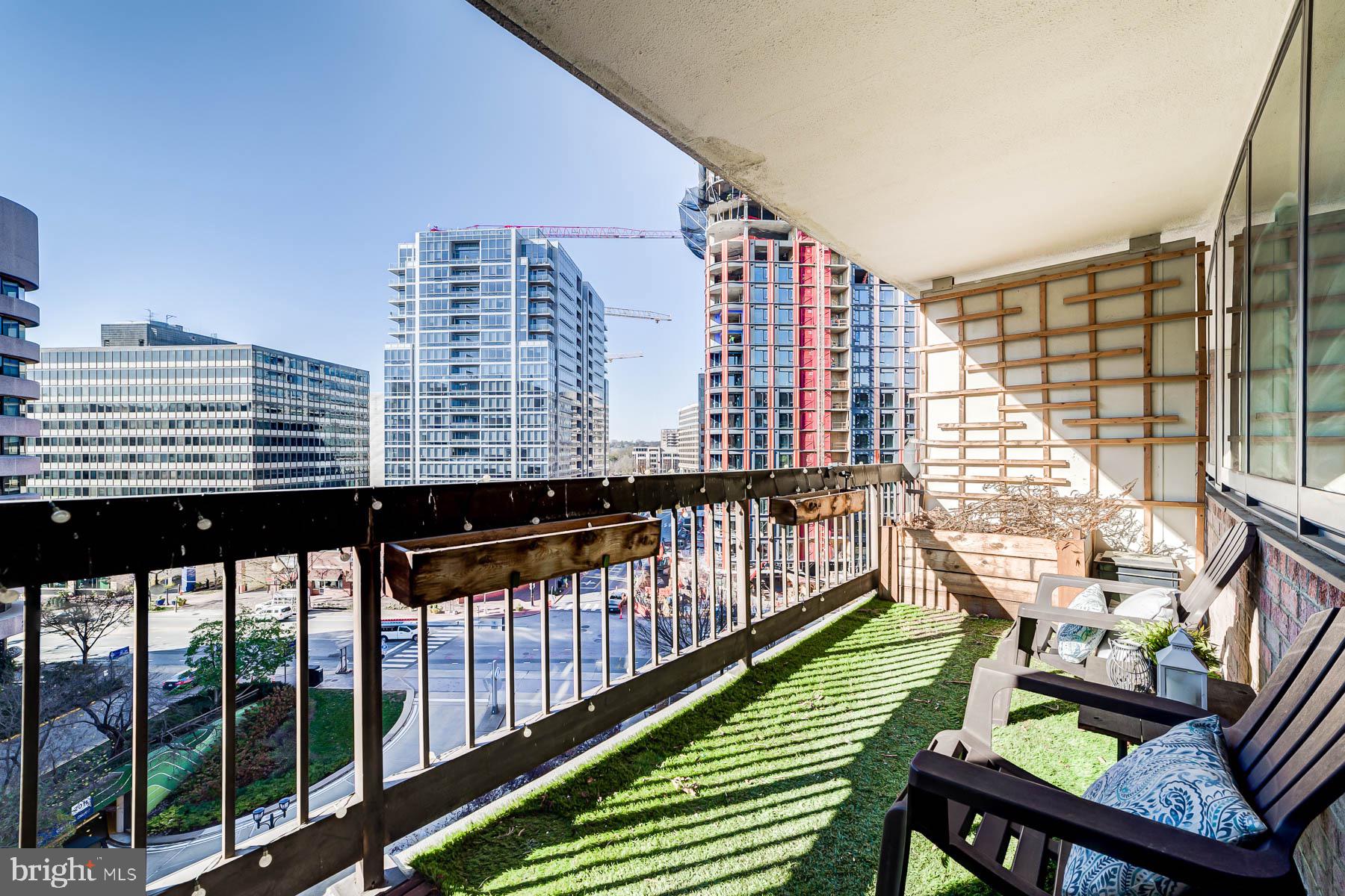 CRYSTAL PARK - Residential