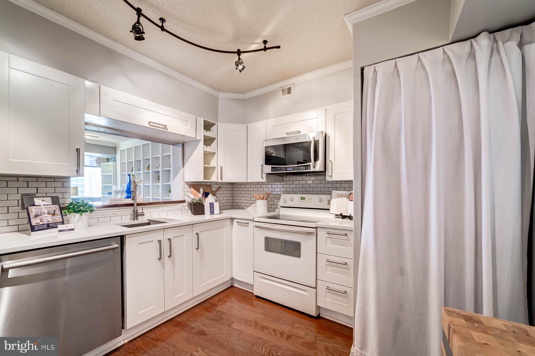 CRYSTAL PARK - Residential