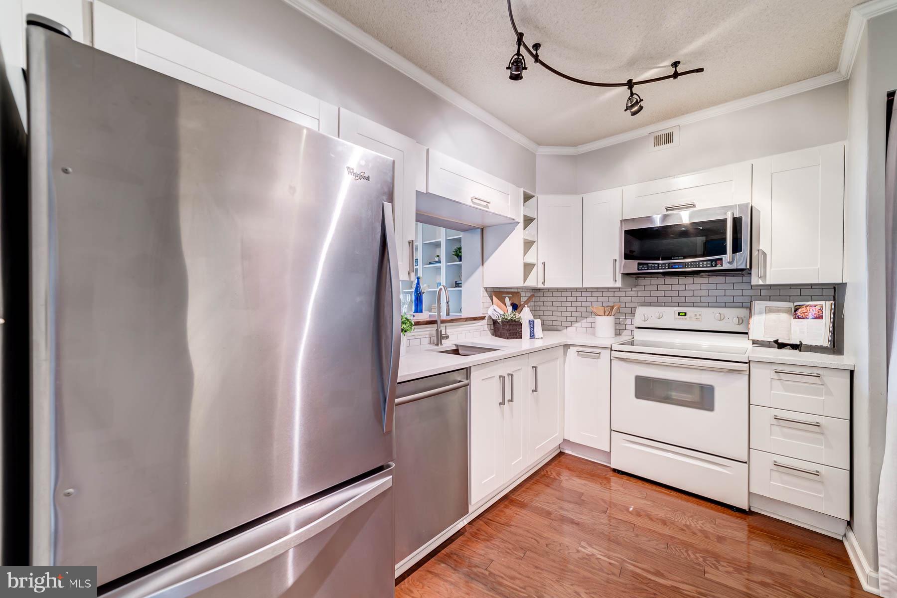 CRYSTAL PARK - Residential