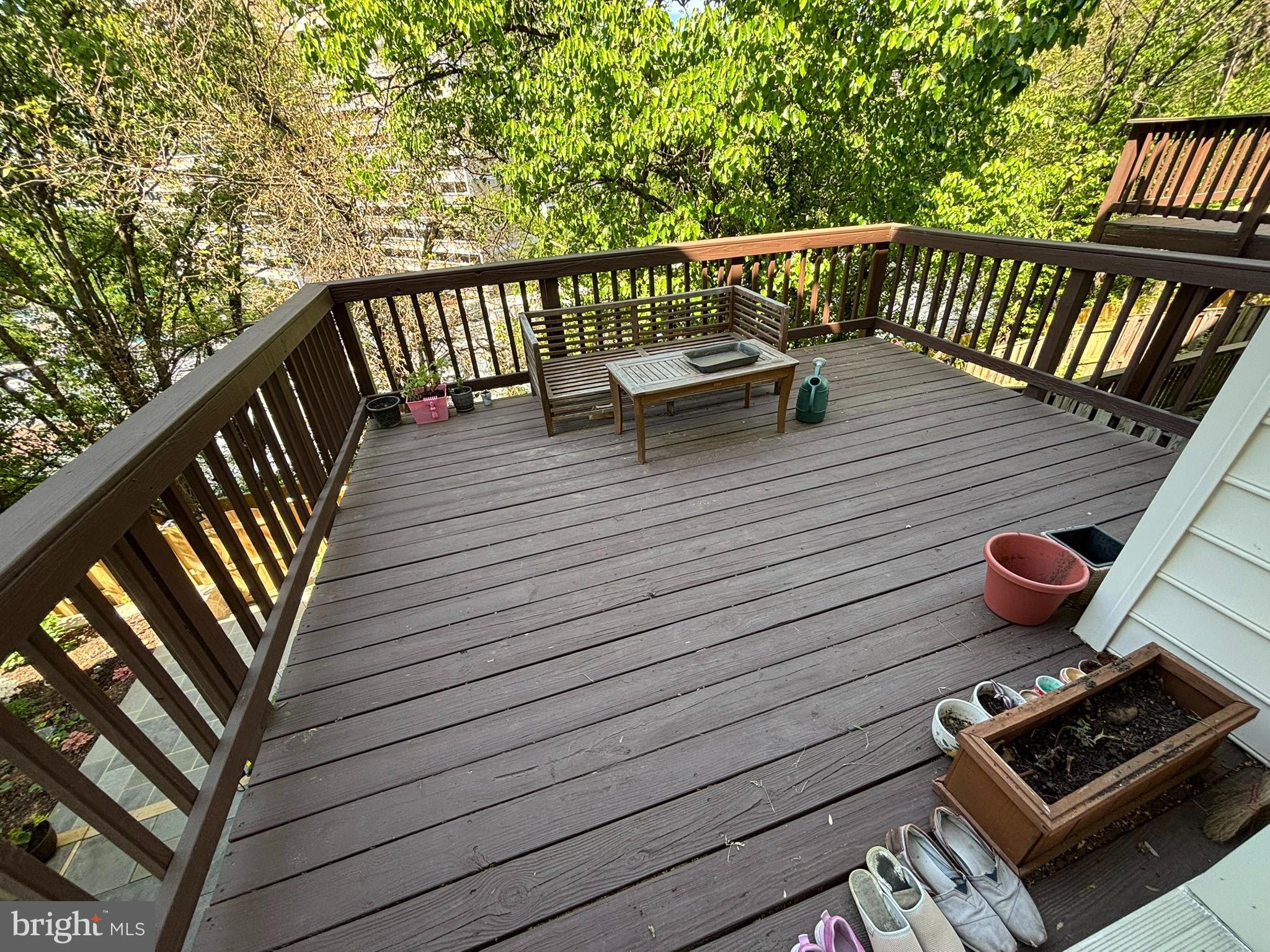 KENSINGTON COURTS - Residential Lease