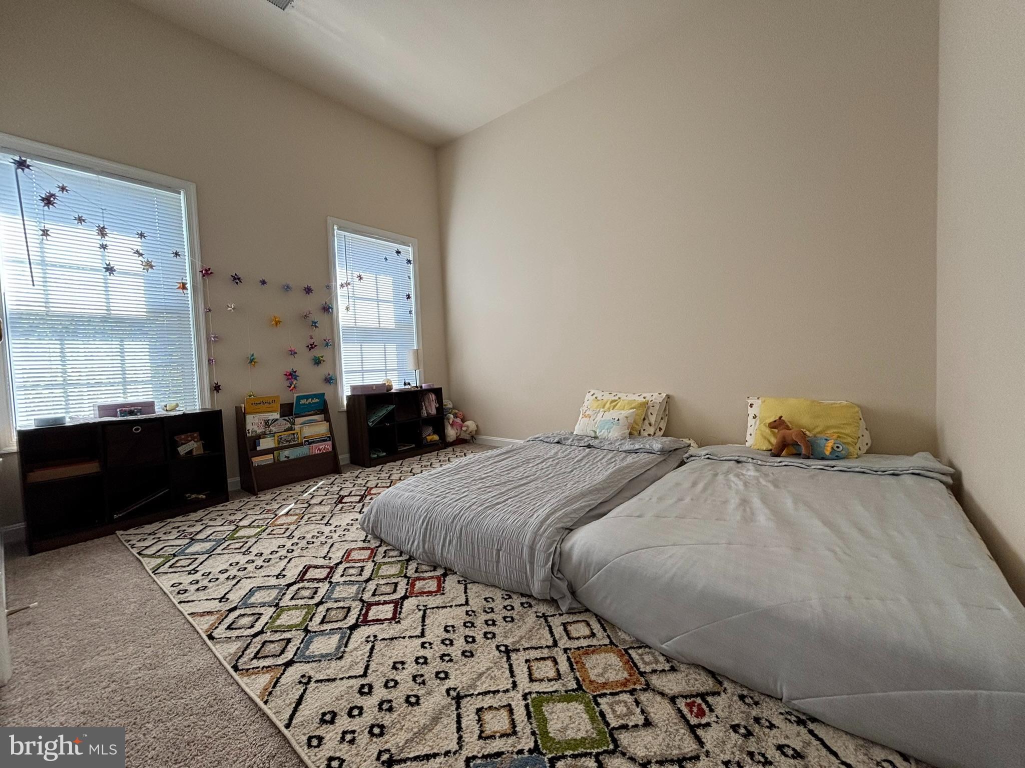 KENSINGTON COURTS - Residential Lease