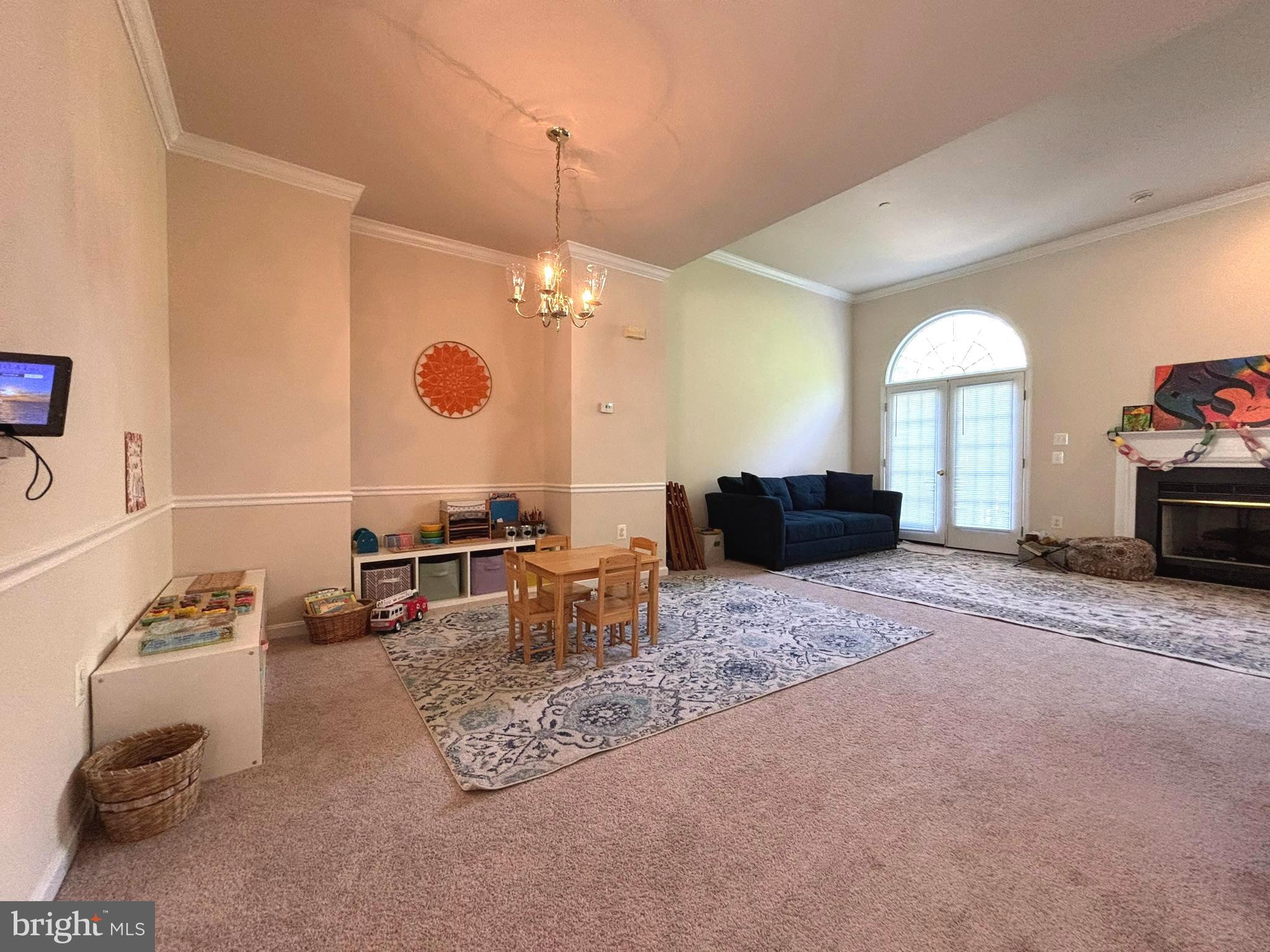 KENSINGTON COURTS - Residential Lease