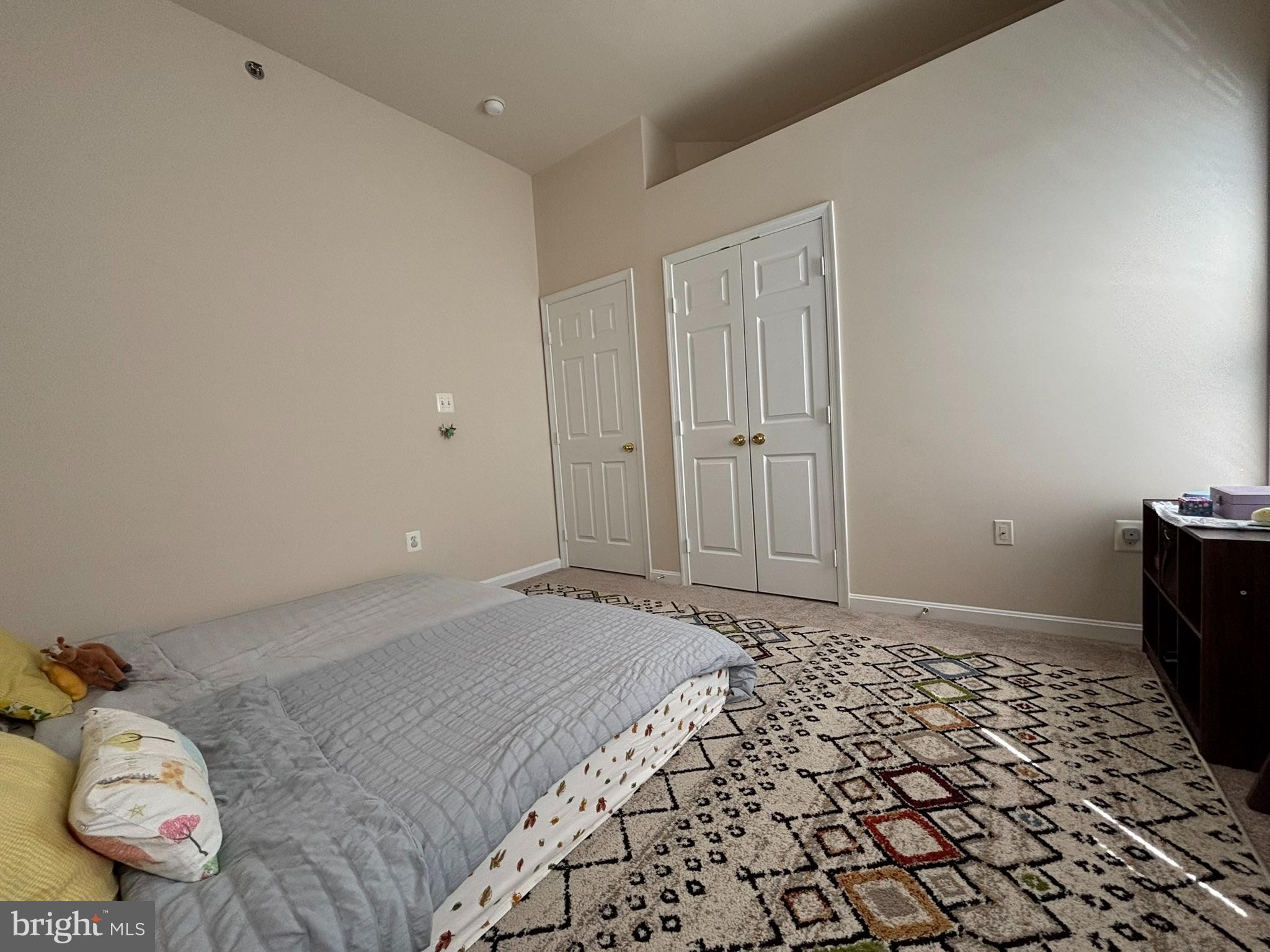 KENSINGTON COURTS - Residential Lease