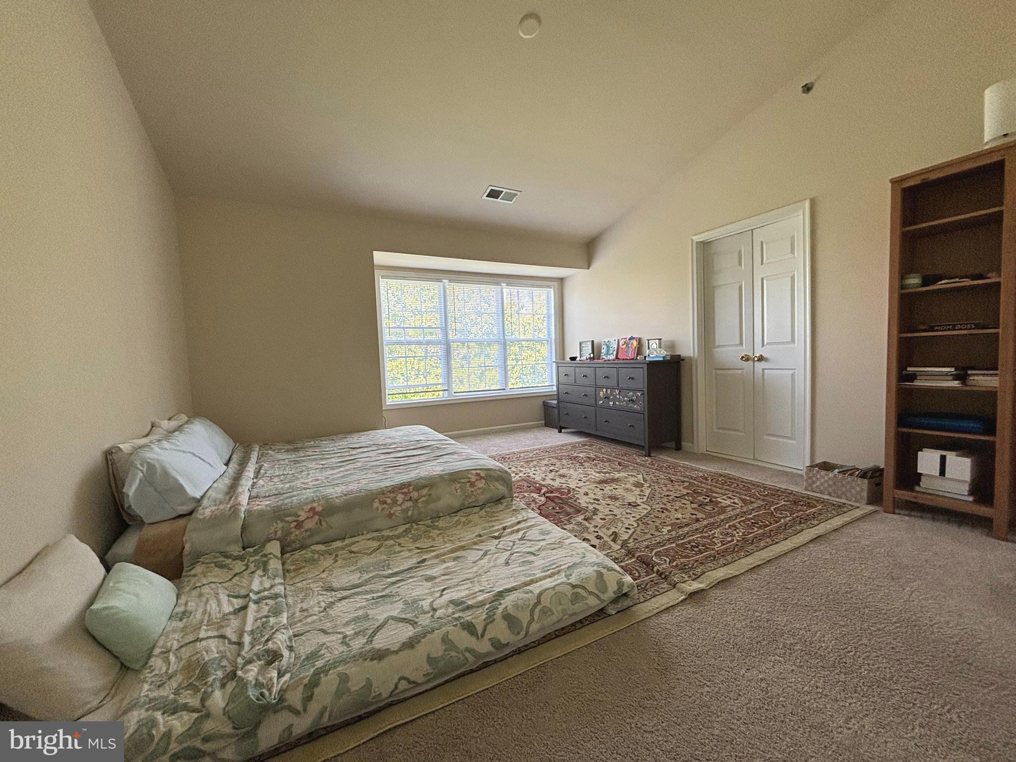 KENSINGTON COURTS - Residential Lease