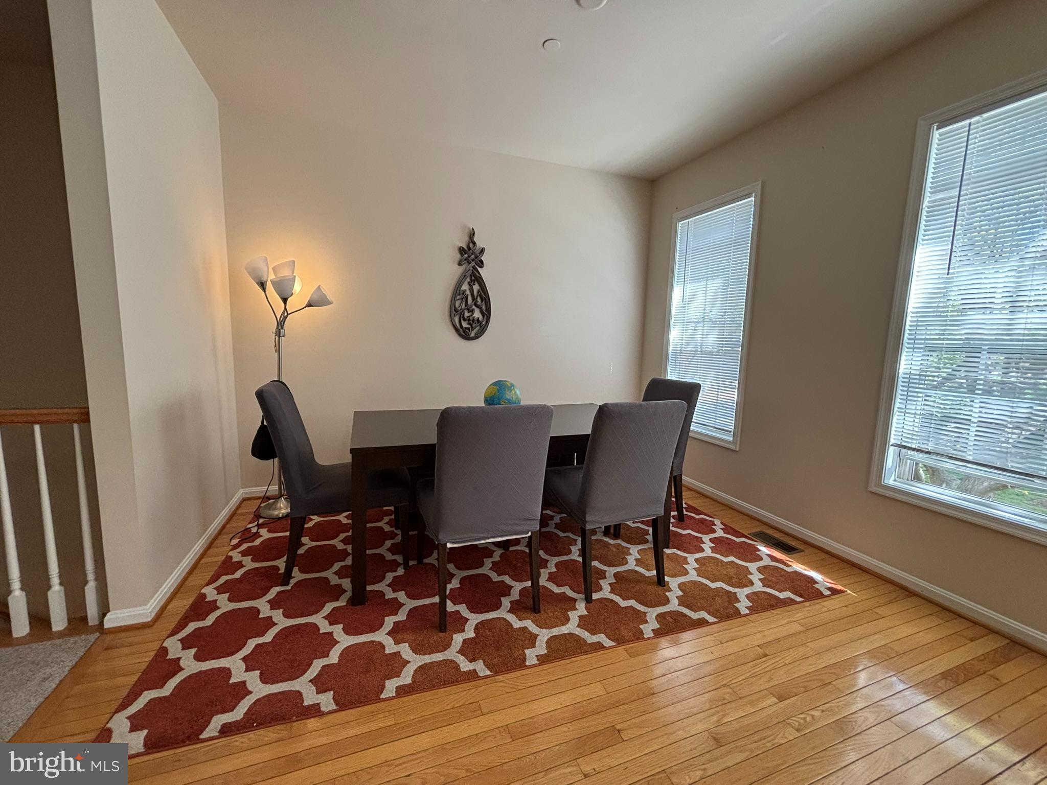 KENSINGTON COURTS - Residential Lease