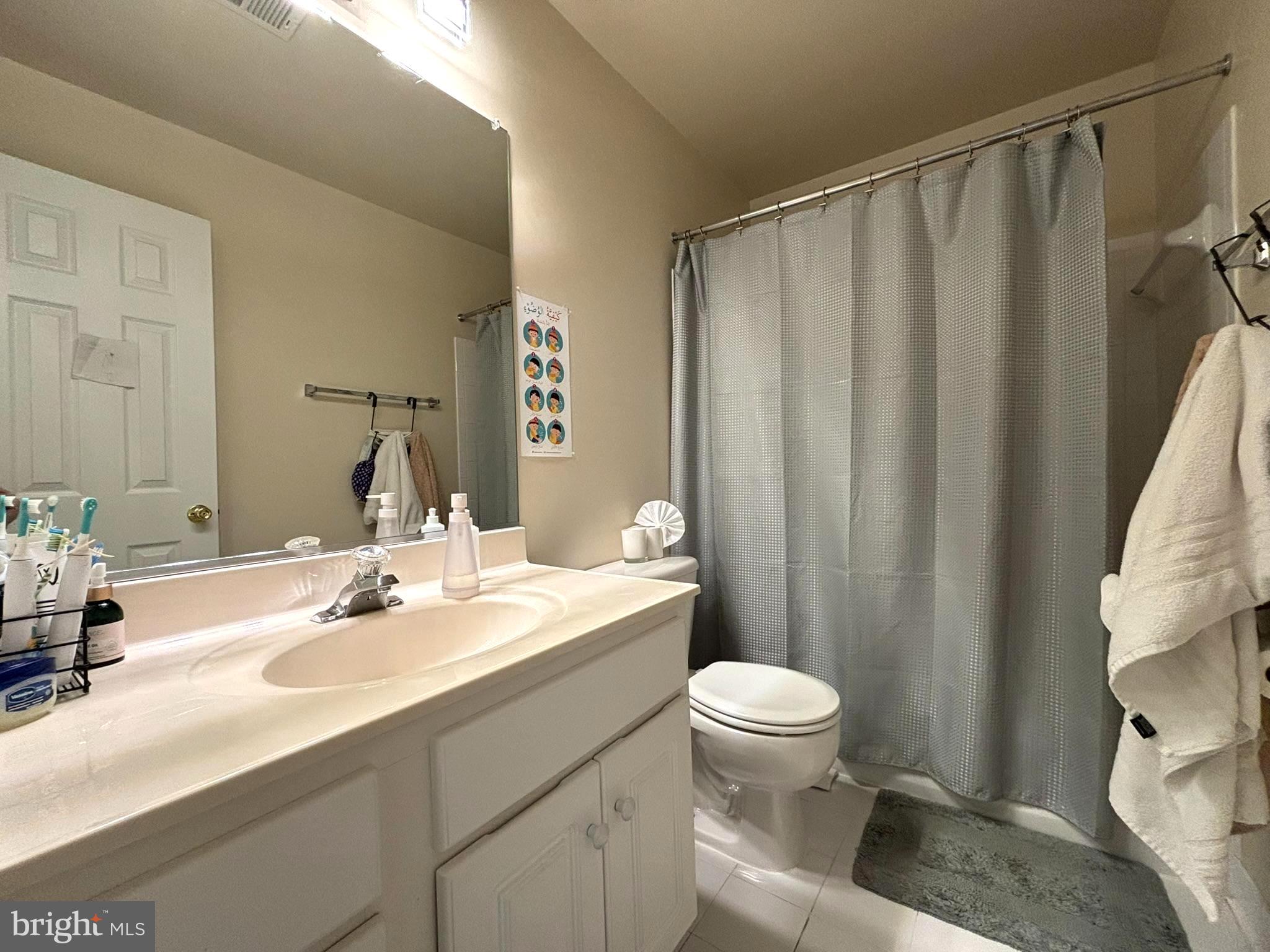 KENSINGTON COURTS - Residential Lease