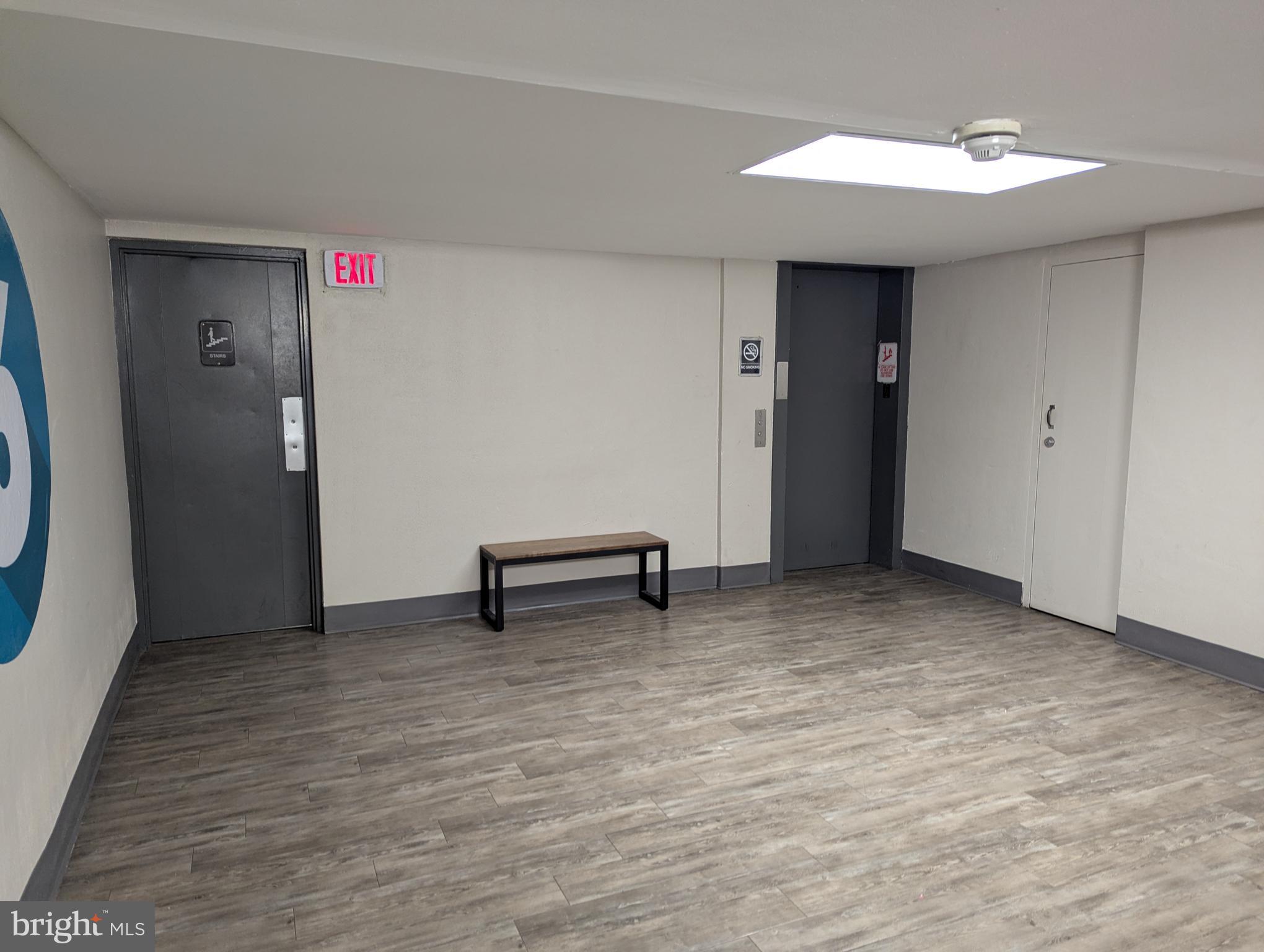 UNIVERSITY TOWERS - Residential