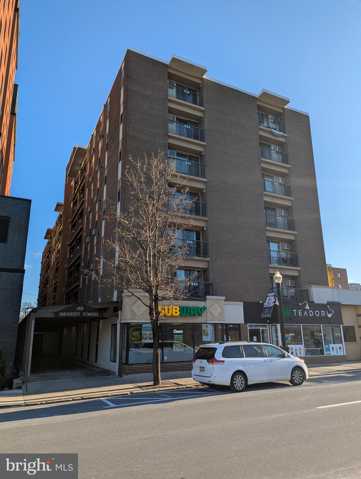 UNIVERSITY TOWERS - Residential