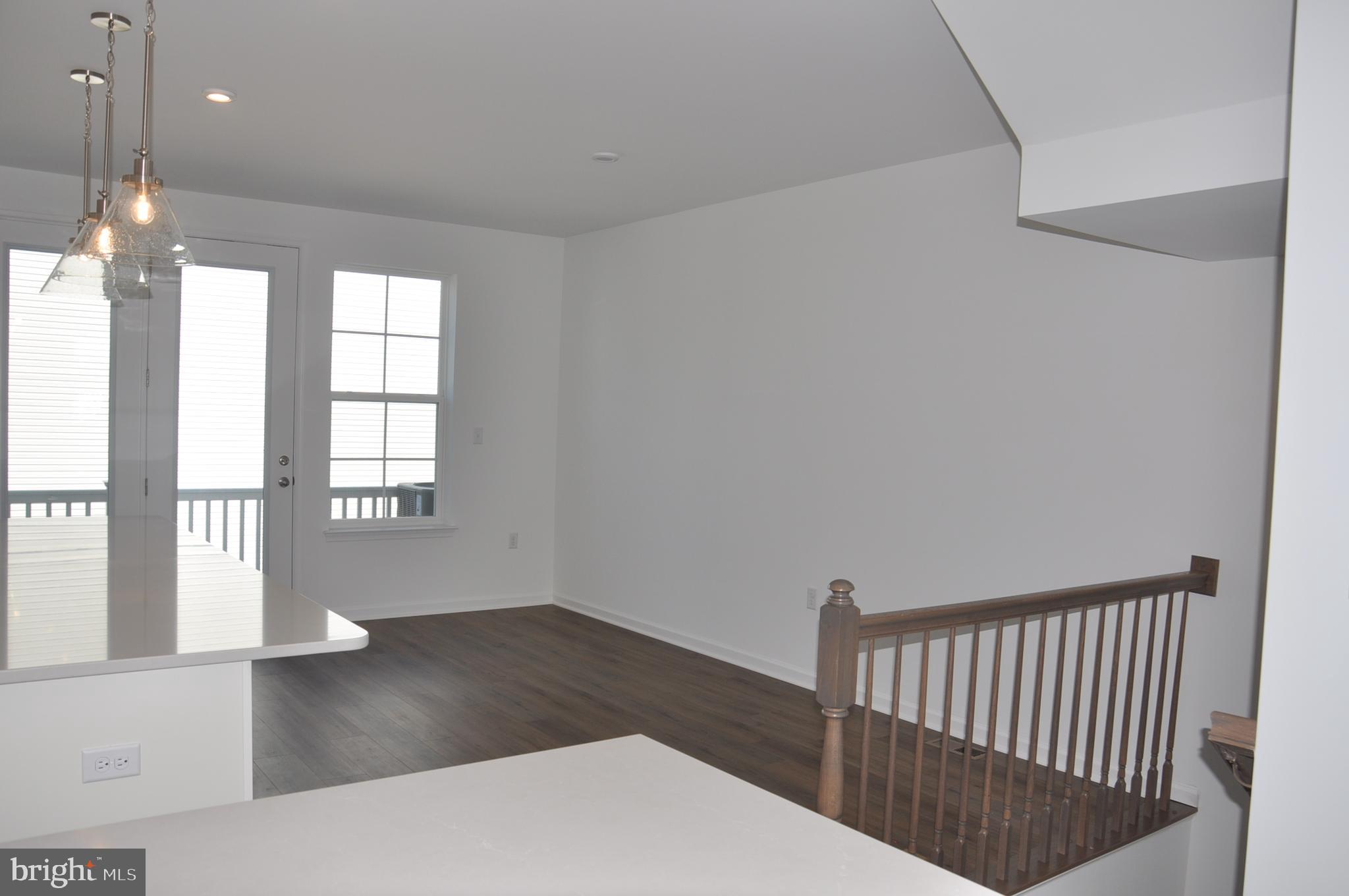 LOFTS AT CREEKSIDE - Residential Lease