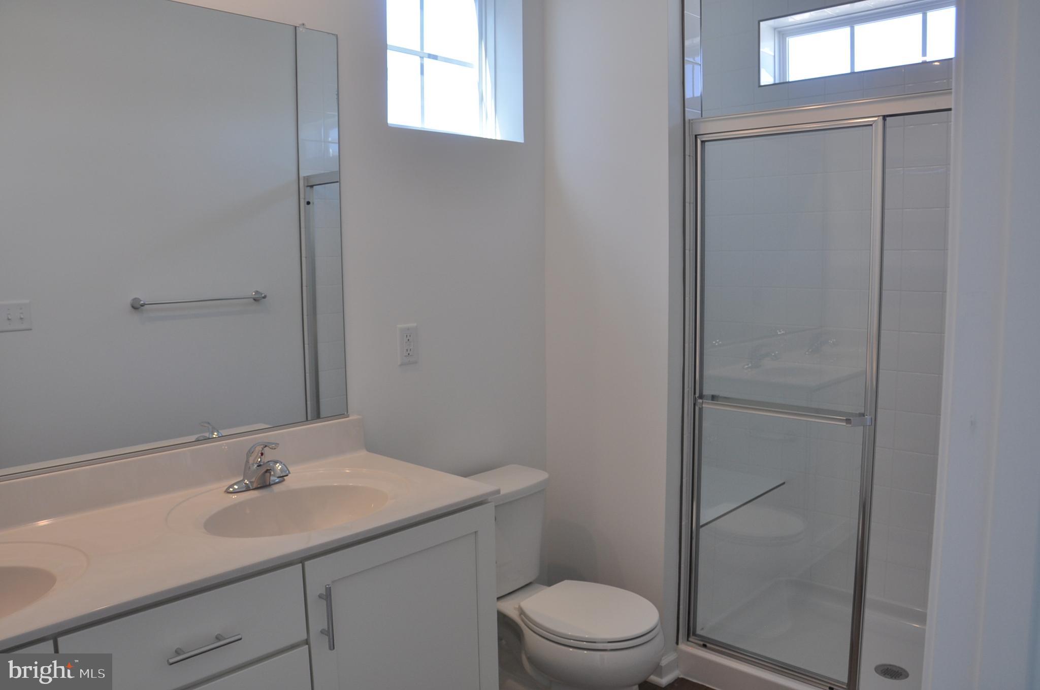 LOFTS AT CREEKSIDE - Residential Lease