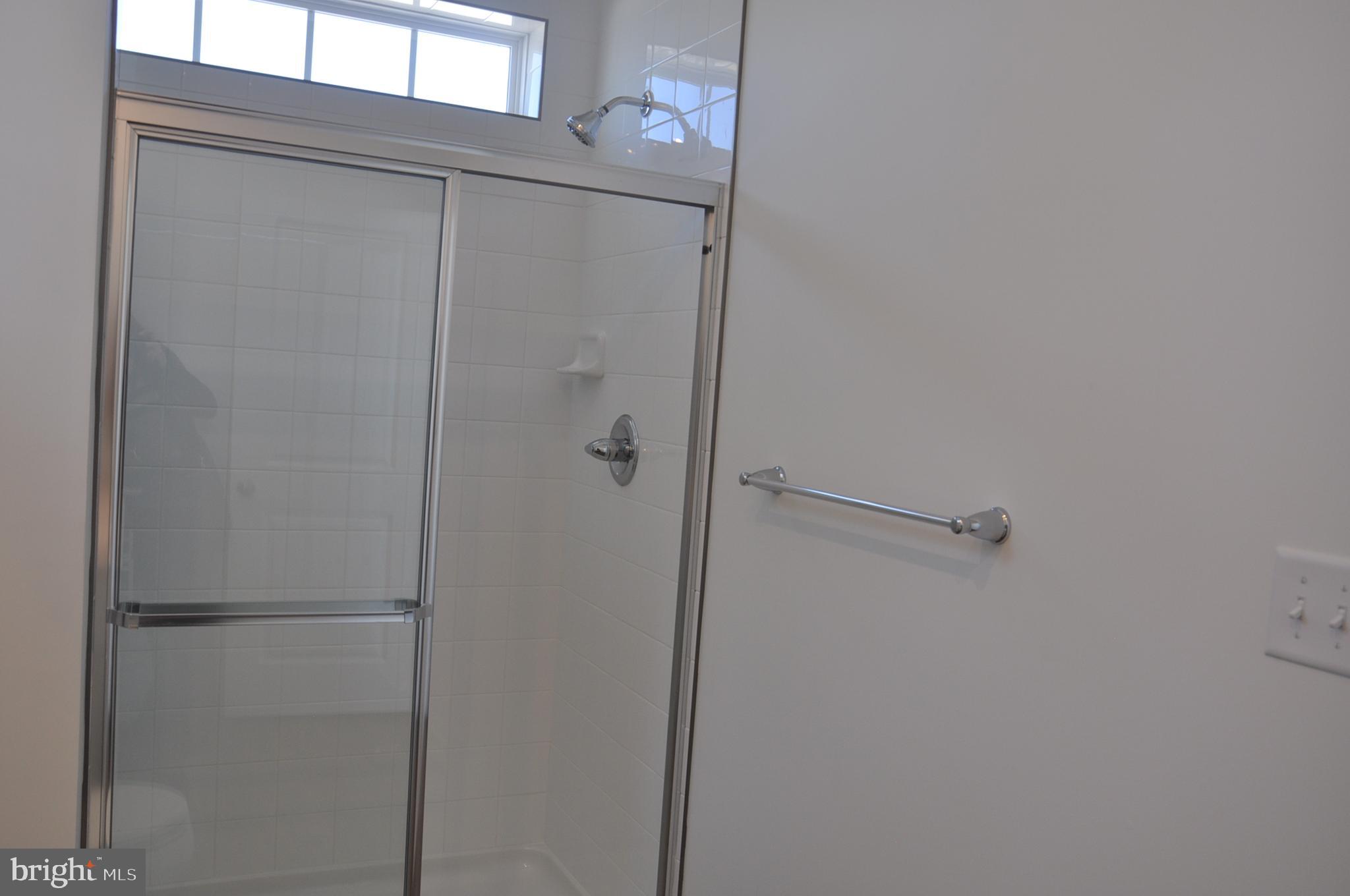 LOFTS AT CREEKSIDE - Residential Lease