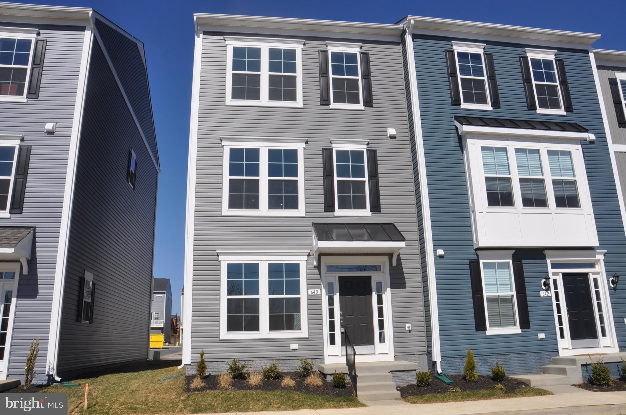 LOFTS AT CREEKSIDE - Residential Lease