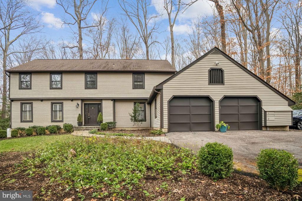 Photo of 2545 Lavall Court, DAVIDSONVILLE, MD 21035 (MLS # MDAA2126992)