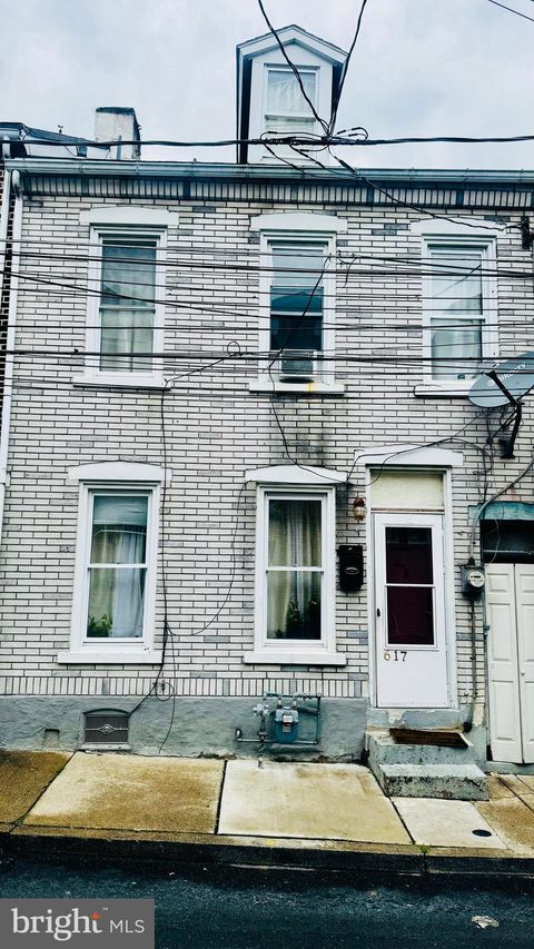 617 OAK STREET ALLENTOWN PA 18102