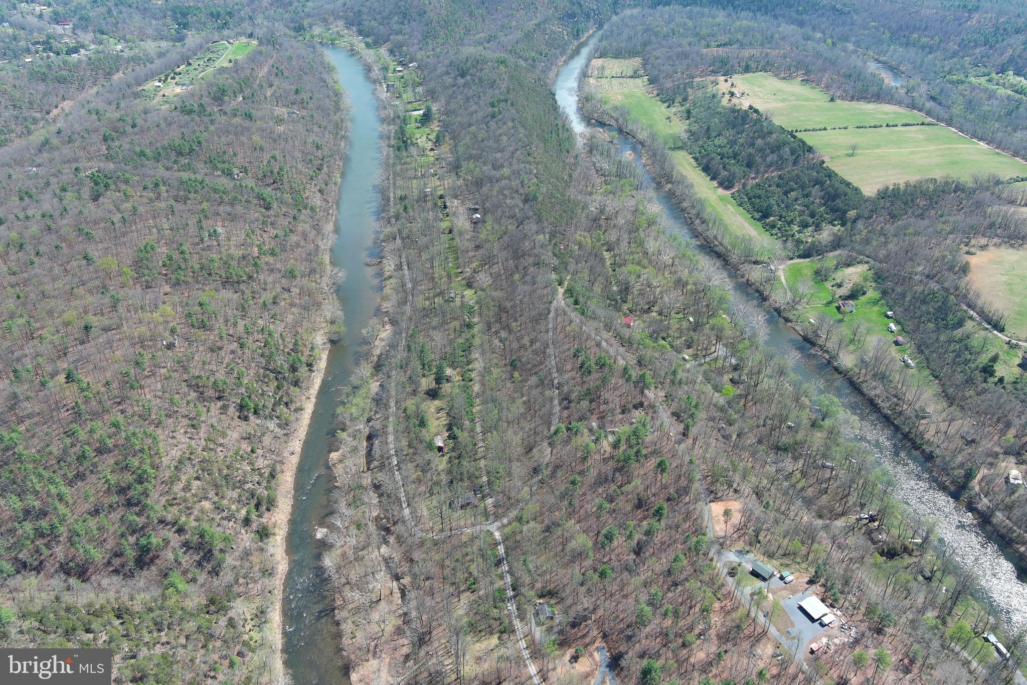 CACAPON HILLS - Land