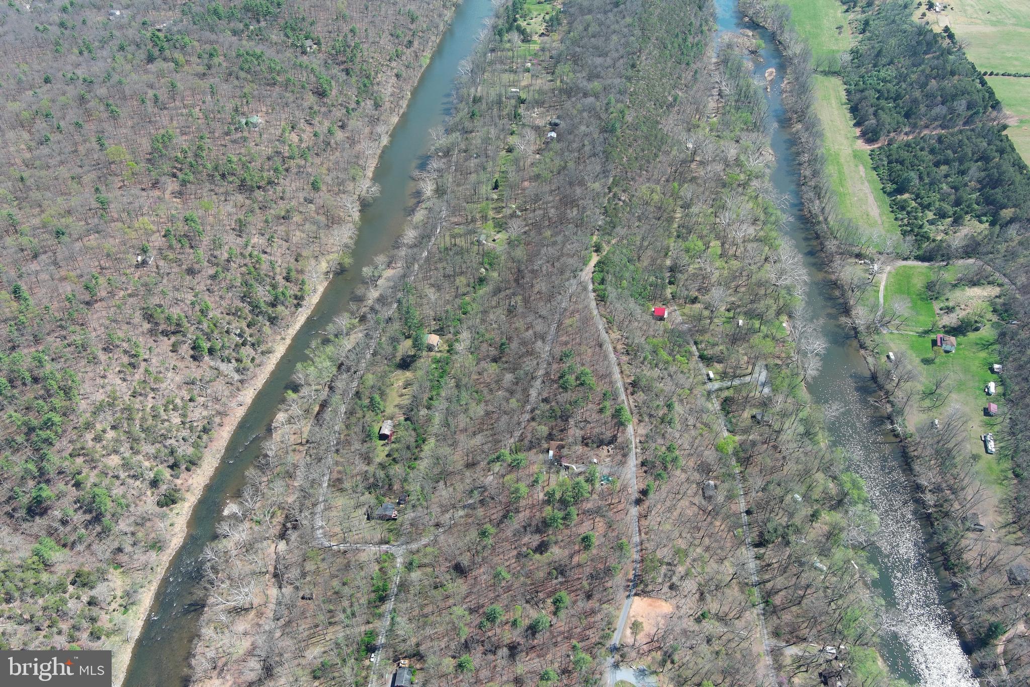 CACAPON HILLS - Land