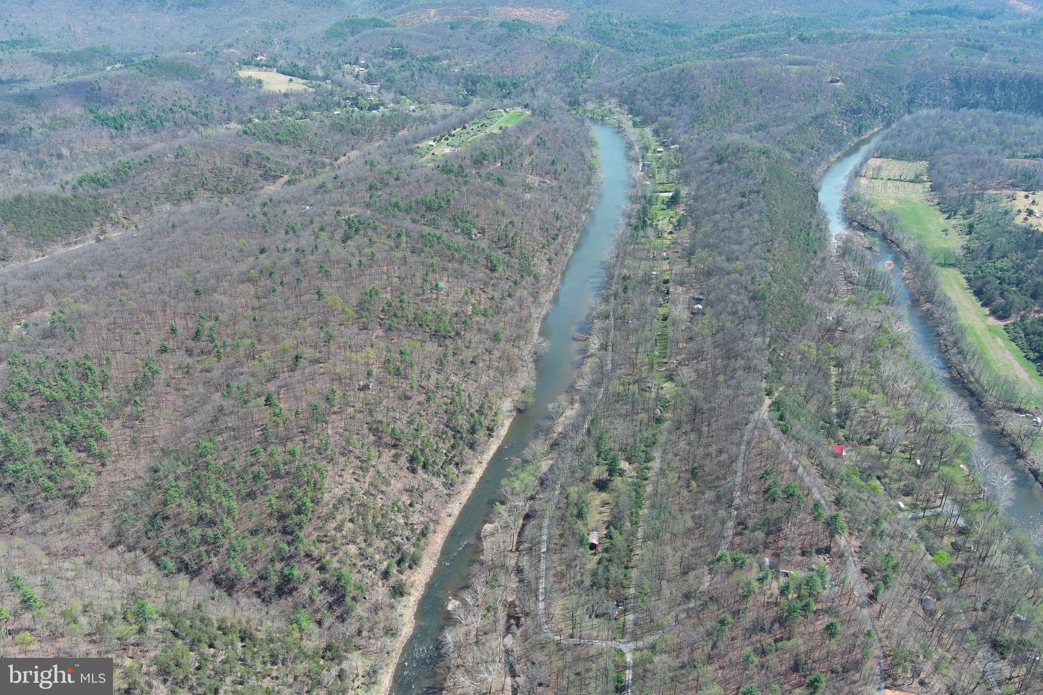 CACAPON HILLS - Land