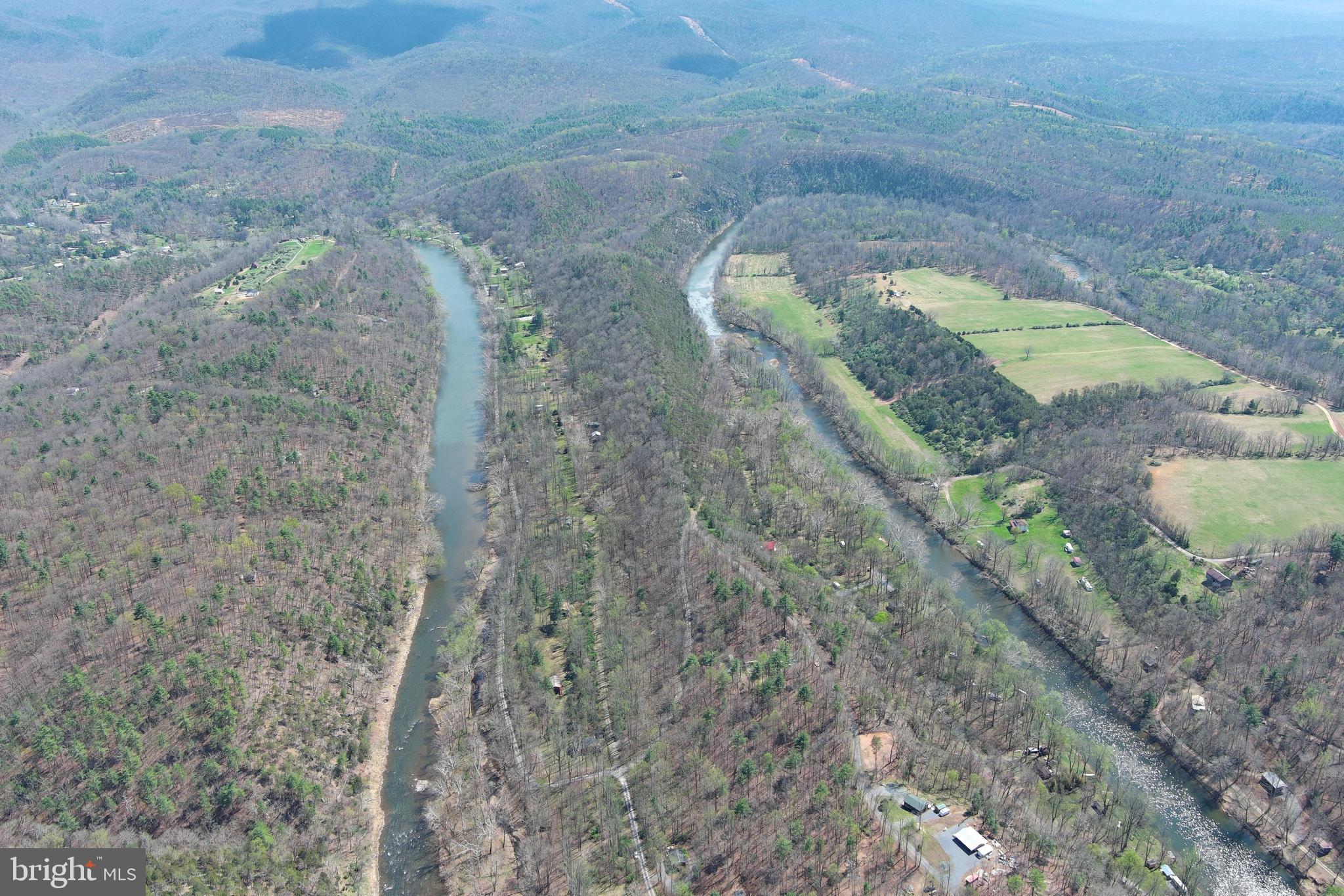 CACAPON HILLS - Land