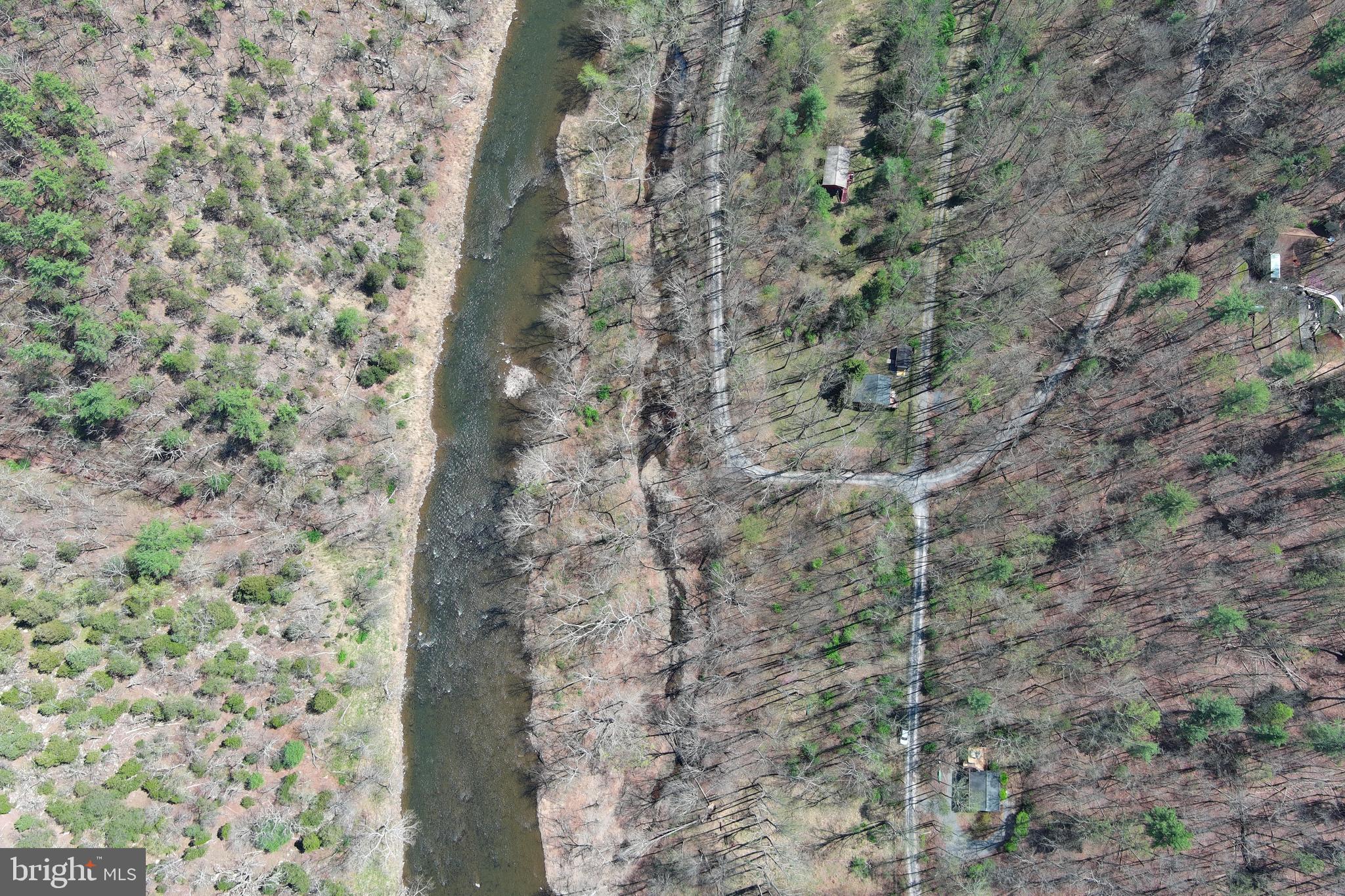 CACAPON HILLS - Land