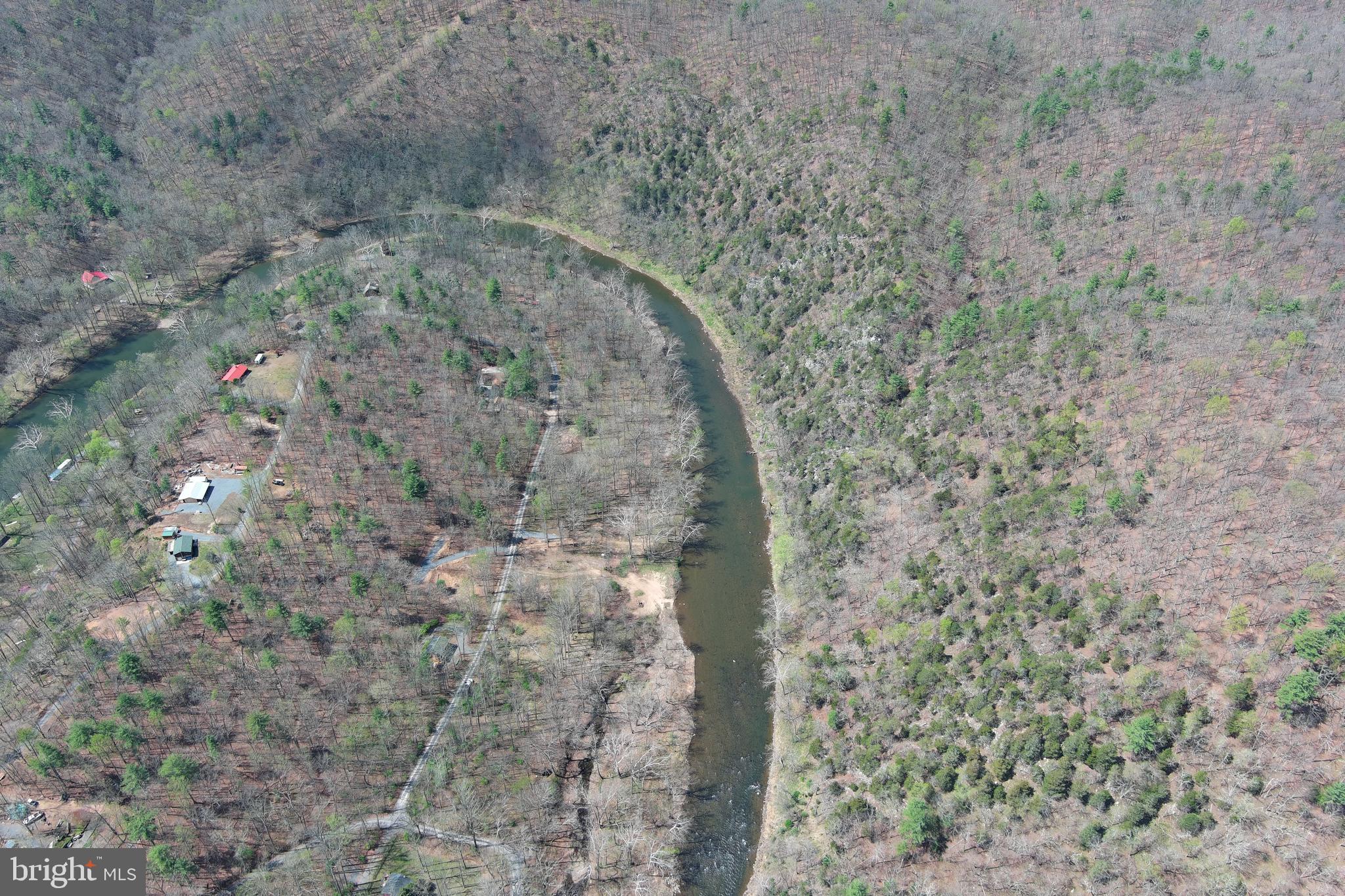 CACAPON HILLS - Land
